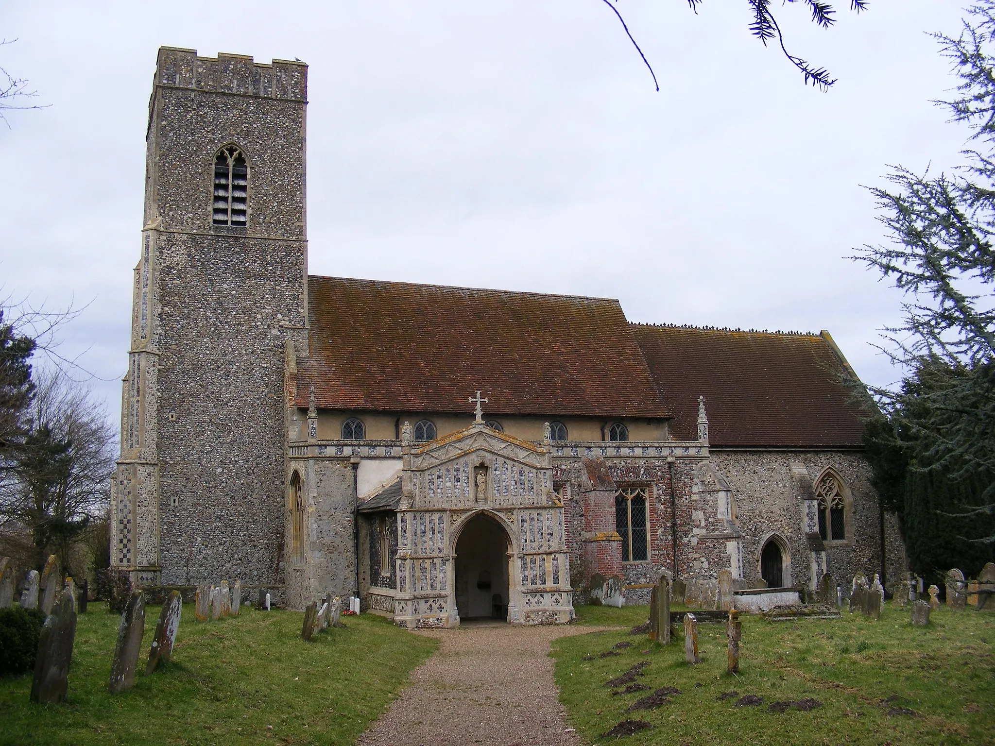 Photo showing: Church of St Mary in Huntingfield, Suffolk, England. A Grade I listed medieval church.