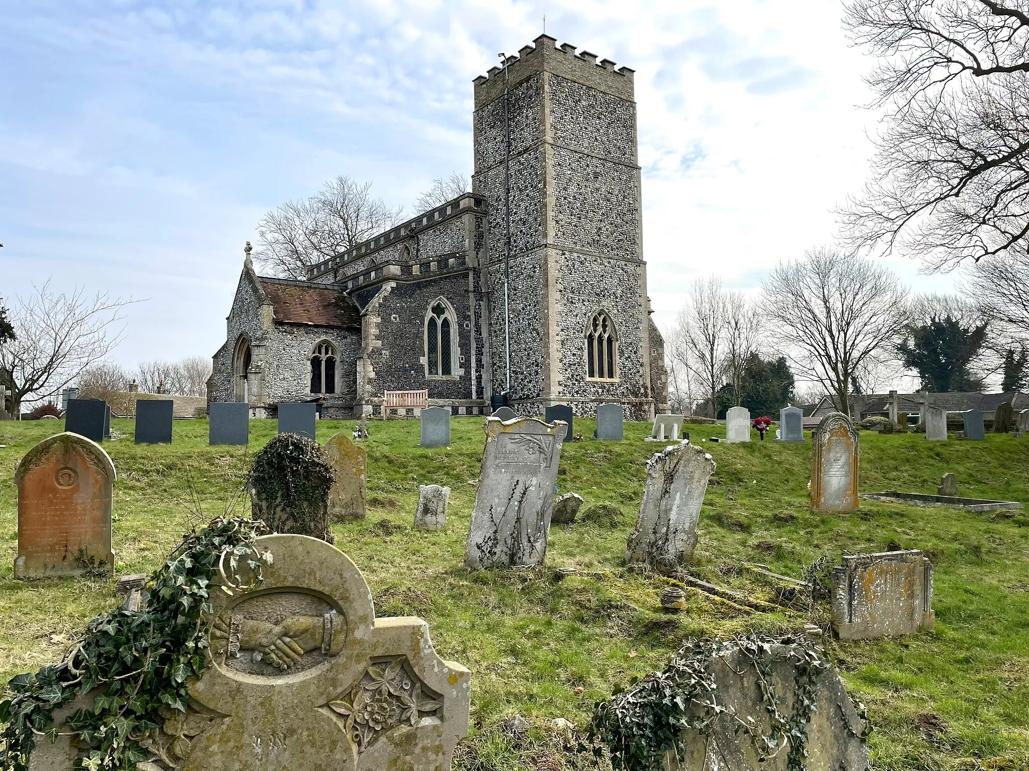 Photo showing: One of two churches in the village of Icklingham, Suffolk, St James.