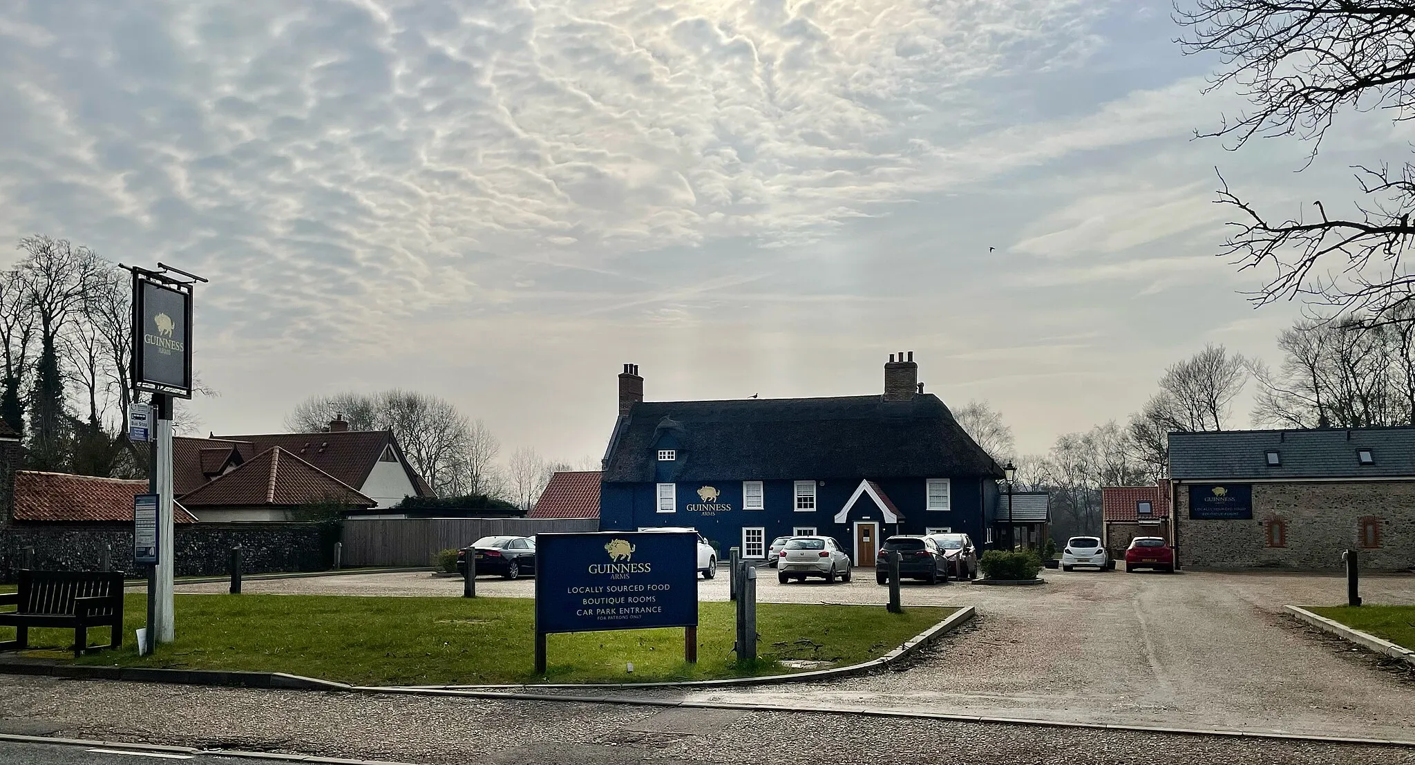 Photo showing: Local pub in Icklingham, Suffolk, where once the Red Lion pub stood