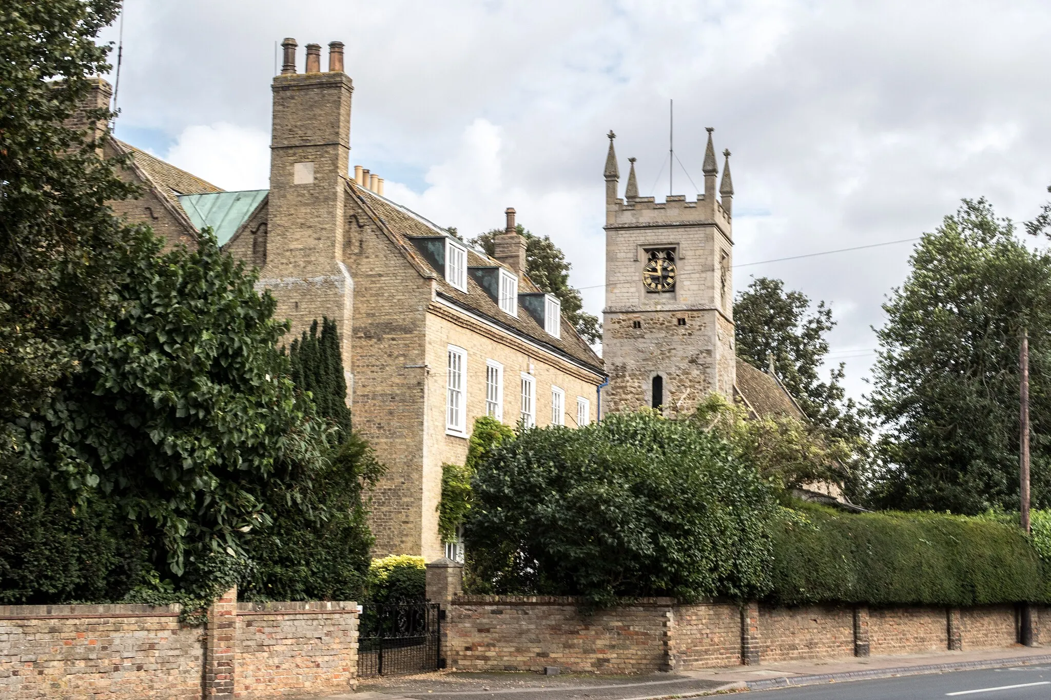 Photo showing: St Leonard's Church