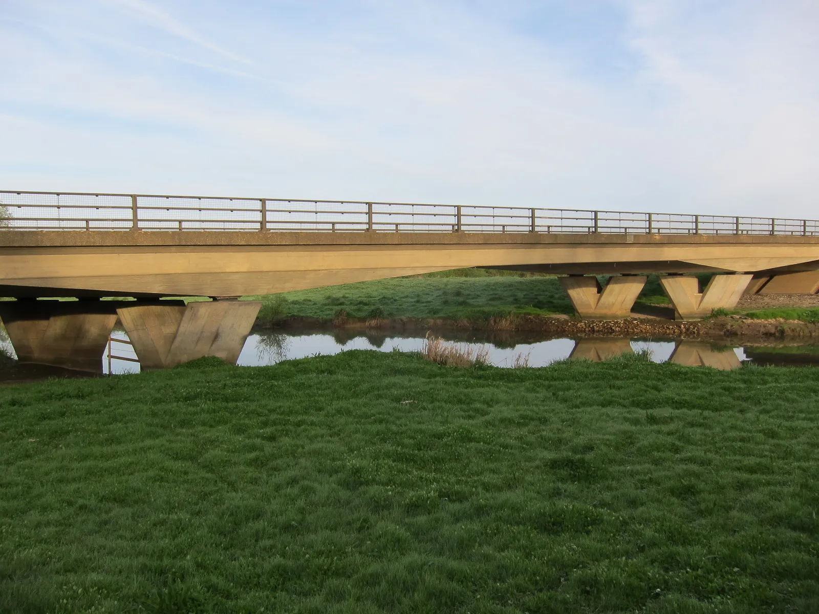 Photo showing: A142 bridge at Mepal