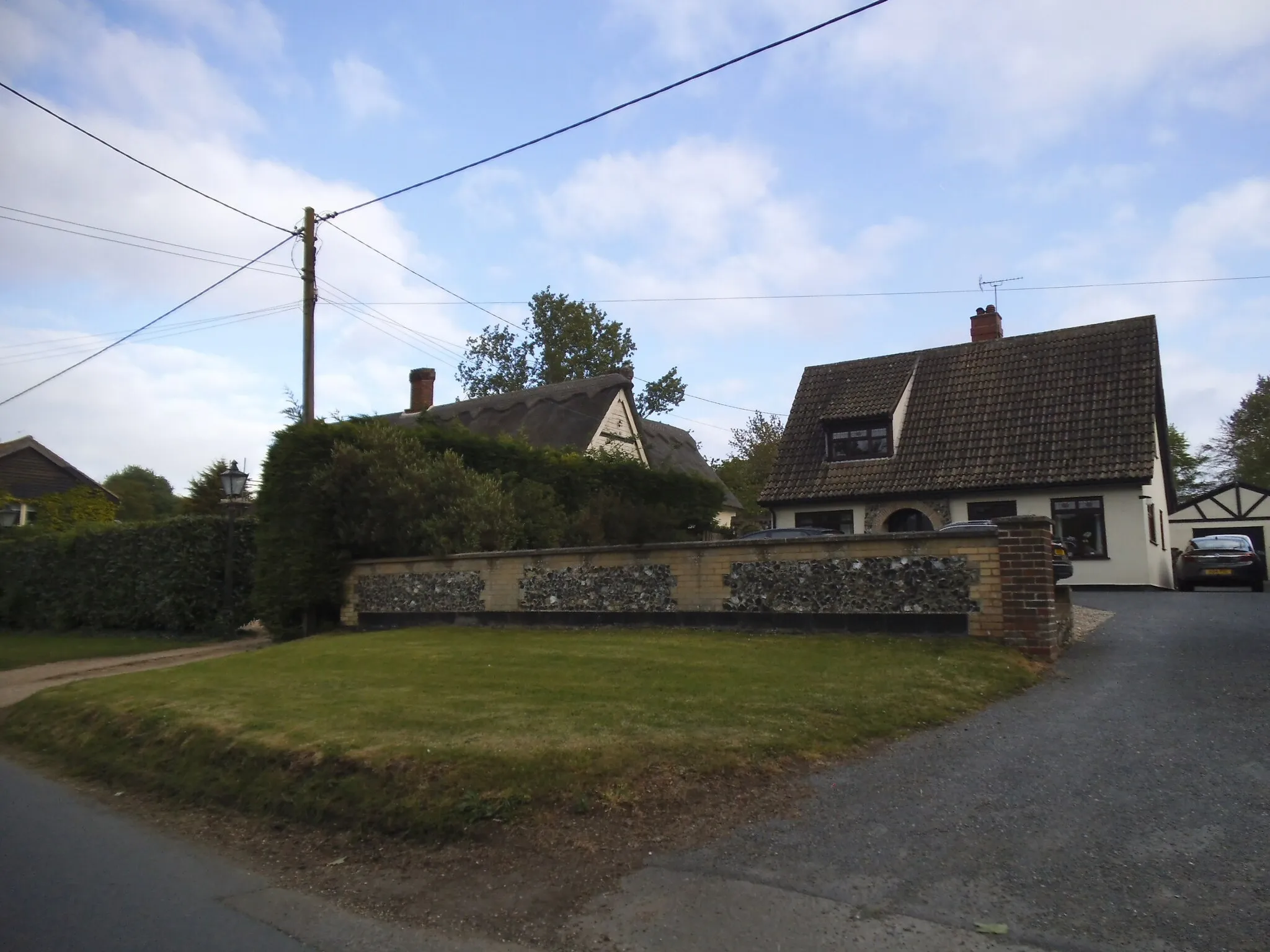 Photo showing: Houses on Church Street, Ashley