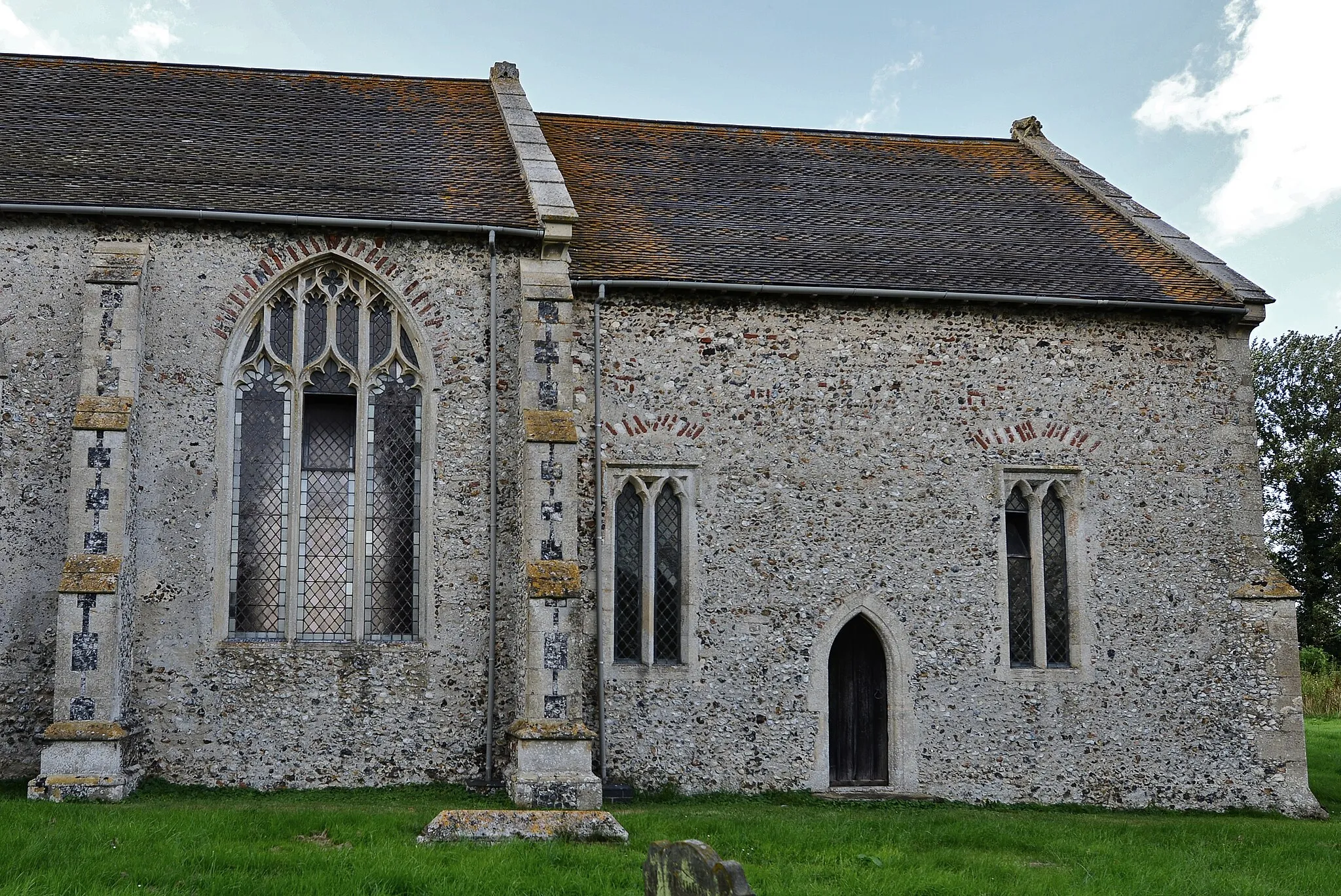 Photo showing: Breckles, St. Margaret's Church: The chancel from the south