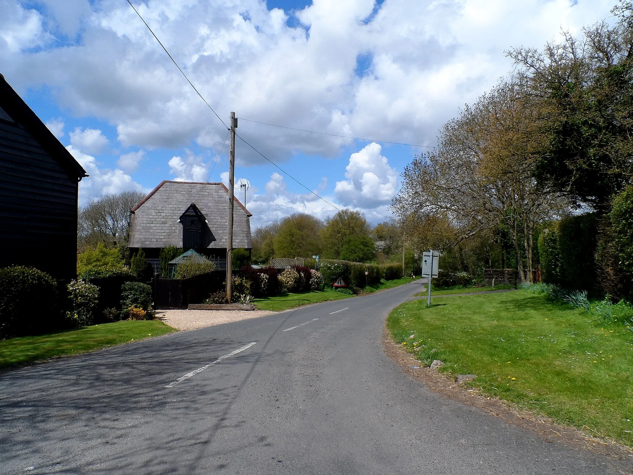 Photo showing: First (or last) houses in Nuthampstead