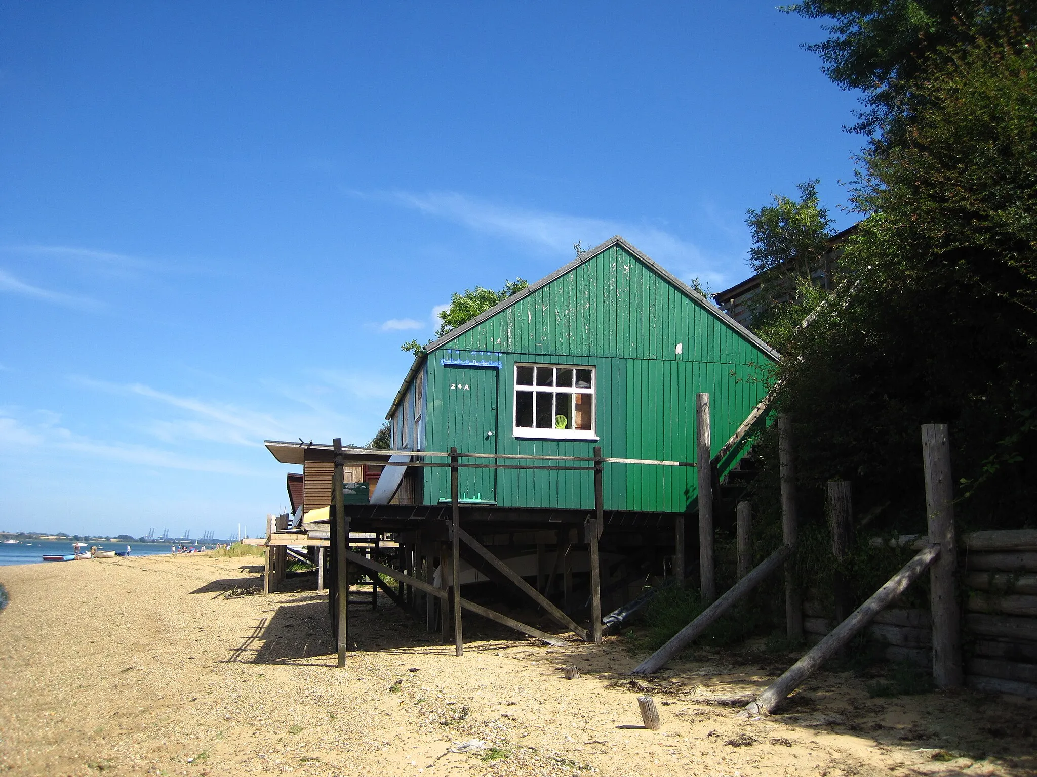 Photo showing: Beach hut at Wrabness