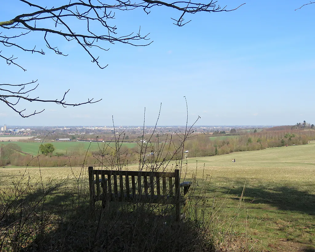 Photo showing: Little Trees Hill: a bench and a view towards Cambridge