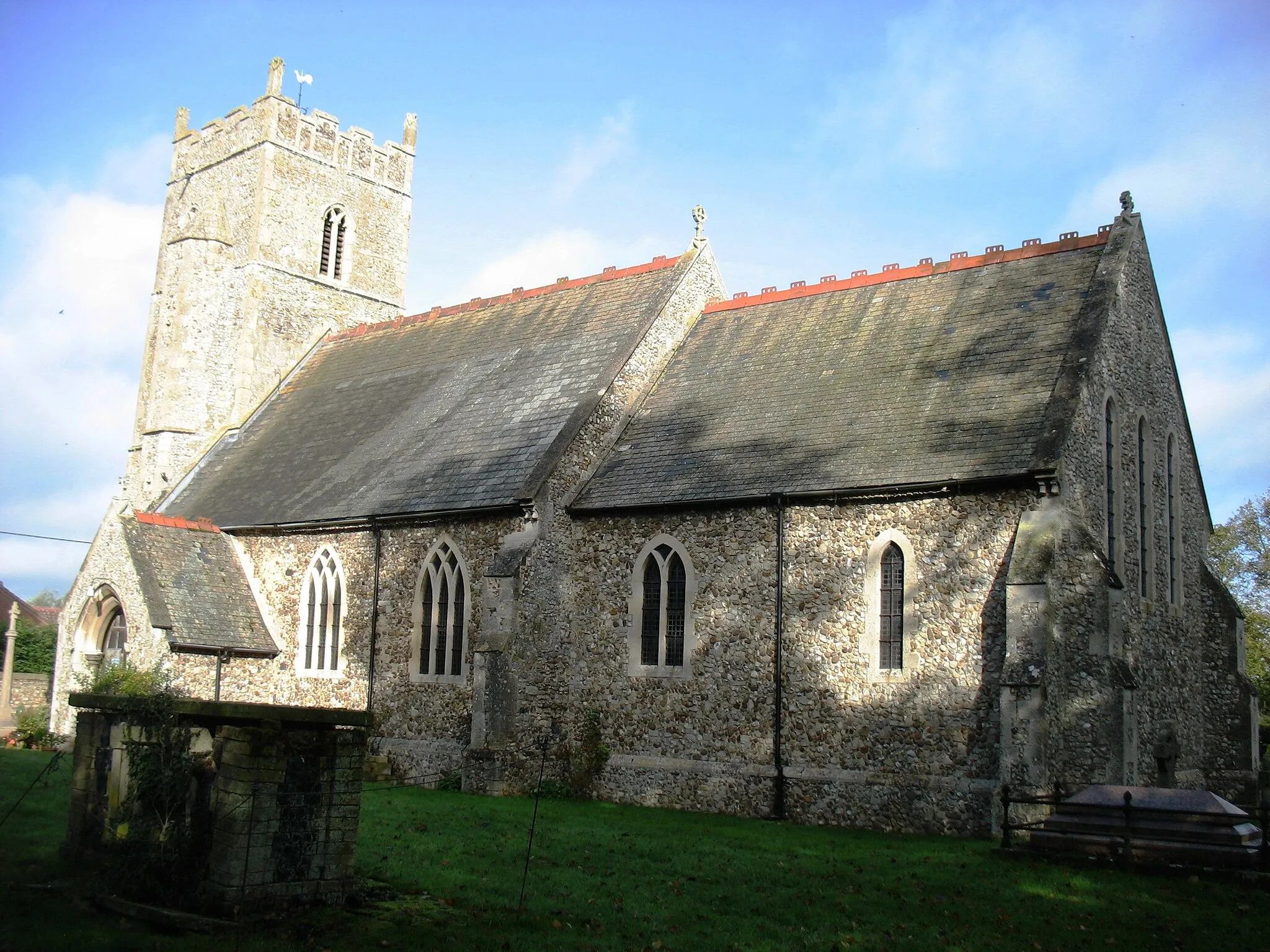 Photo showing: All Saints church, Boughton