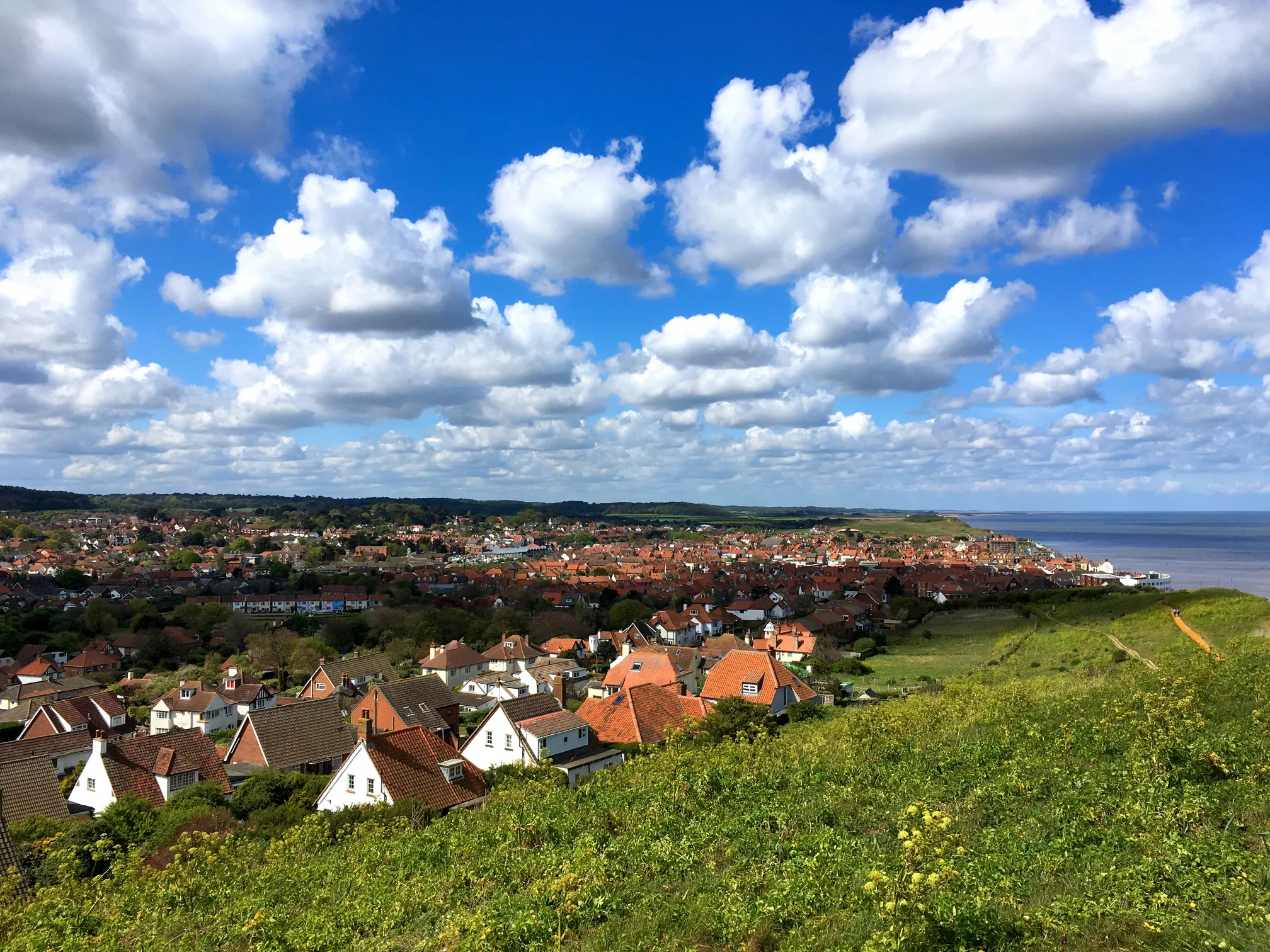 Photo showing: Sheringham view from Beeston Hill