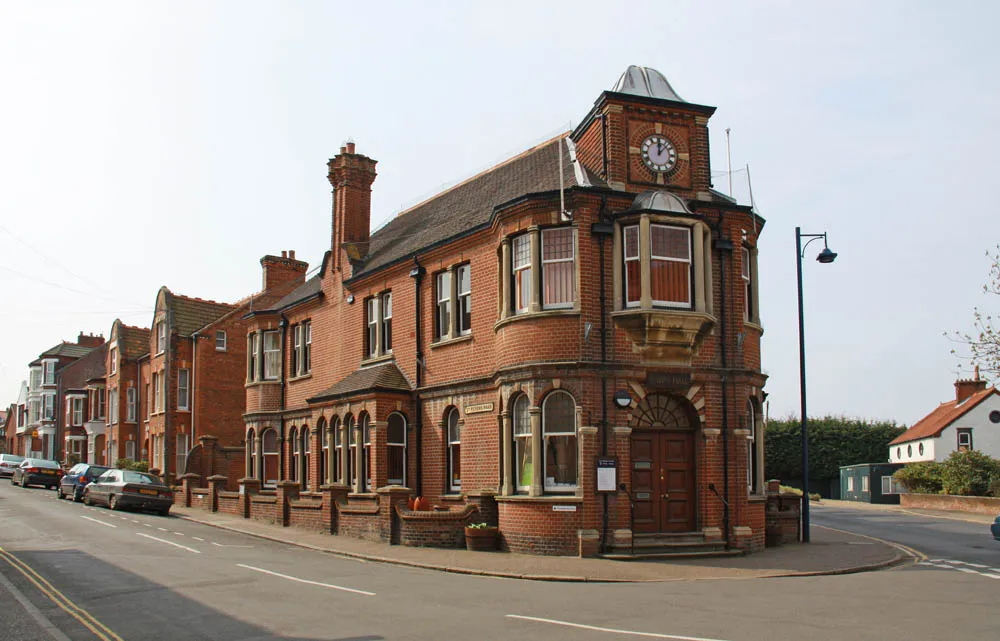 Photo showing: The old Sheringham town hall is located on the corner of Church street with Saint Peters Road in the town of Sheringham, Norfolk, England.