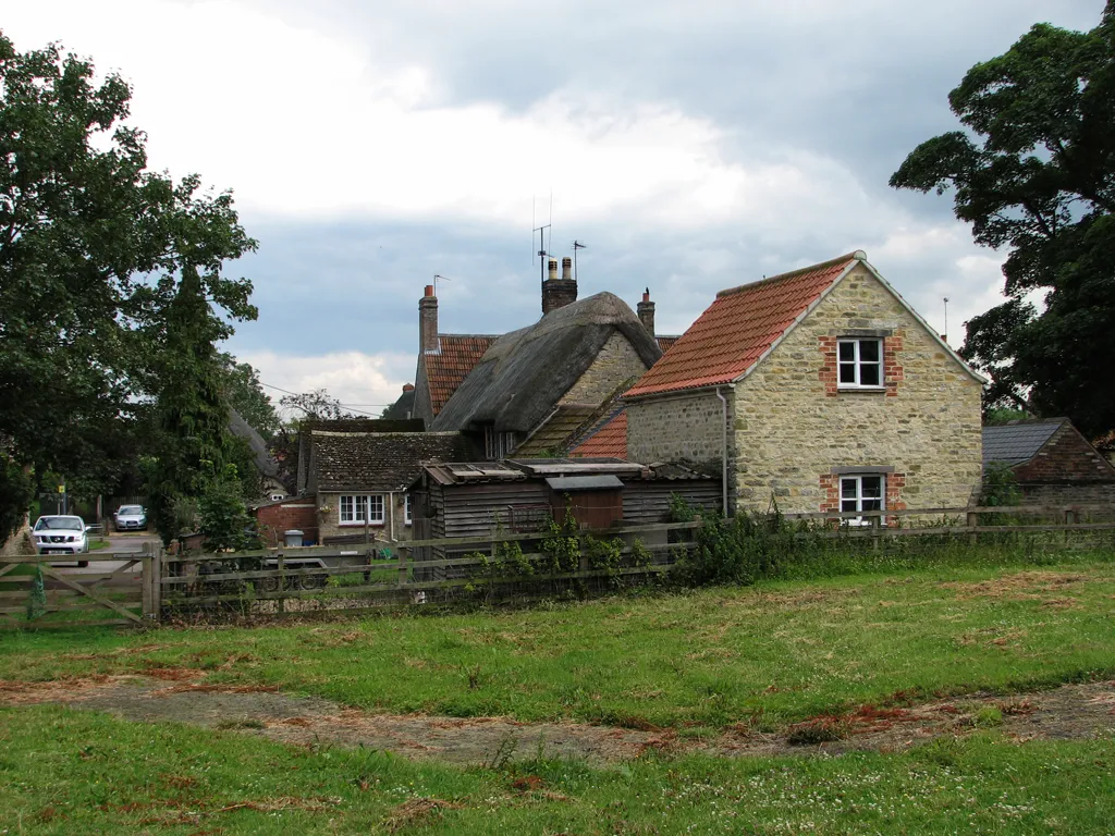 Photo showing: Grafton Underwood