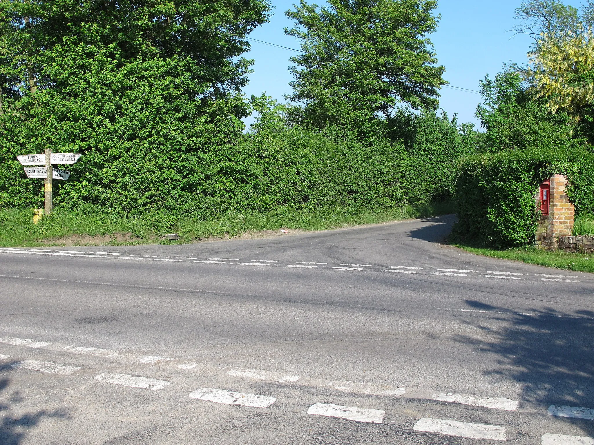 Photo showing: Crossroads, White Colne