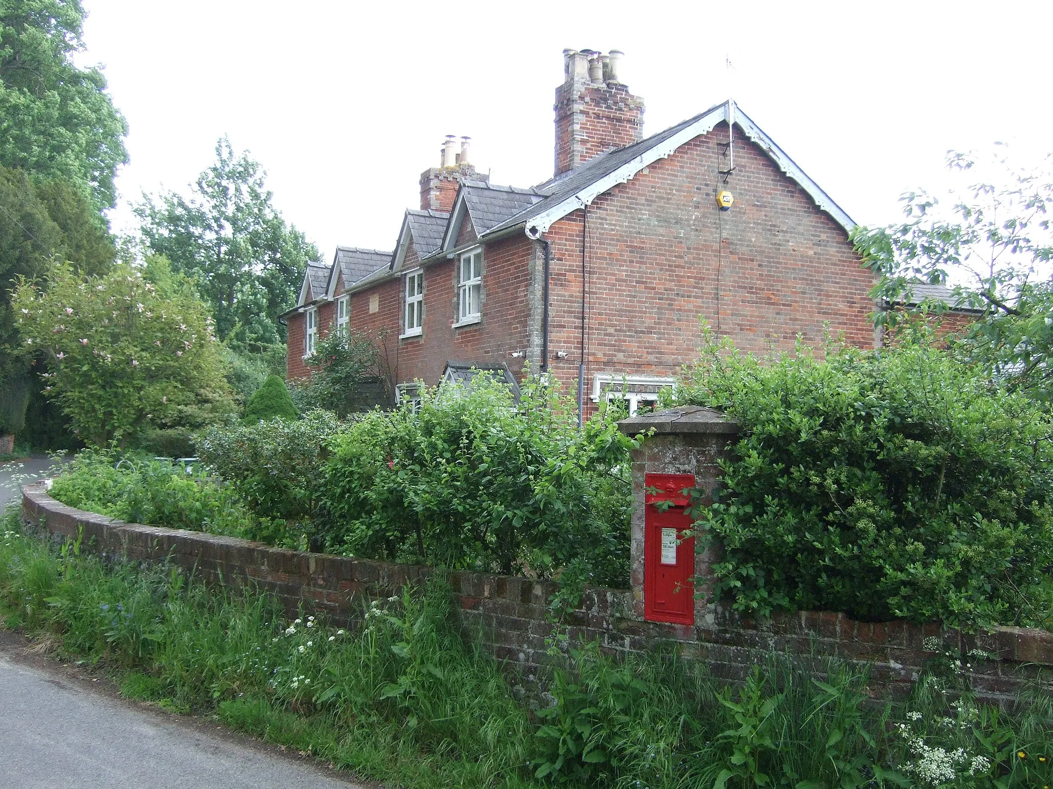 Photo showing: Edward VII postbox, Liston