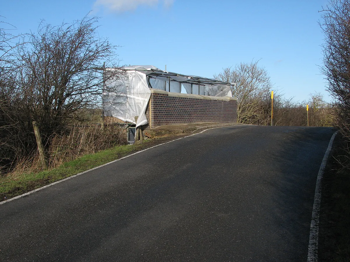 Photo showing: Bridge repairs at Comberton Road