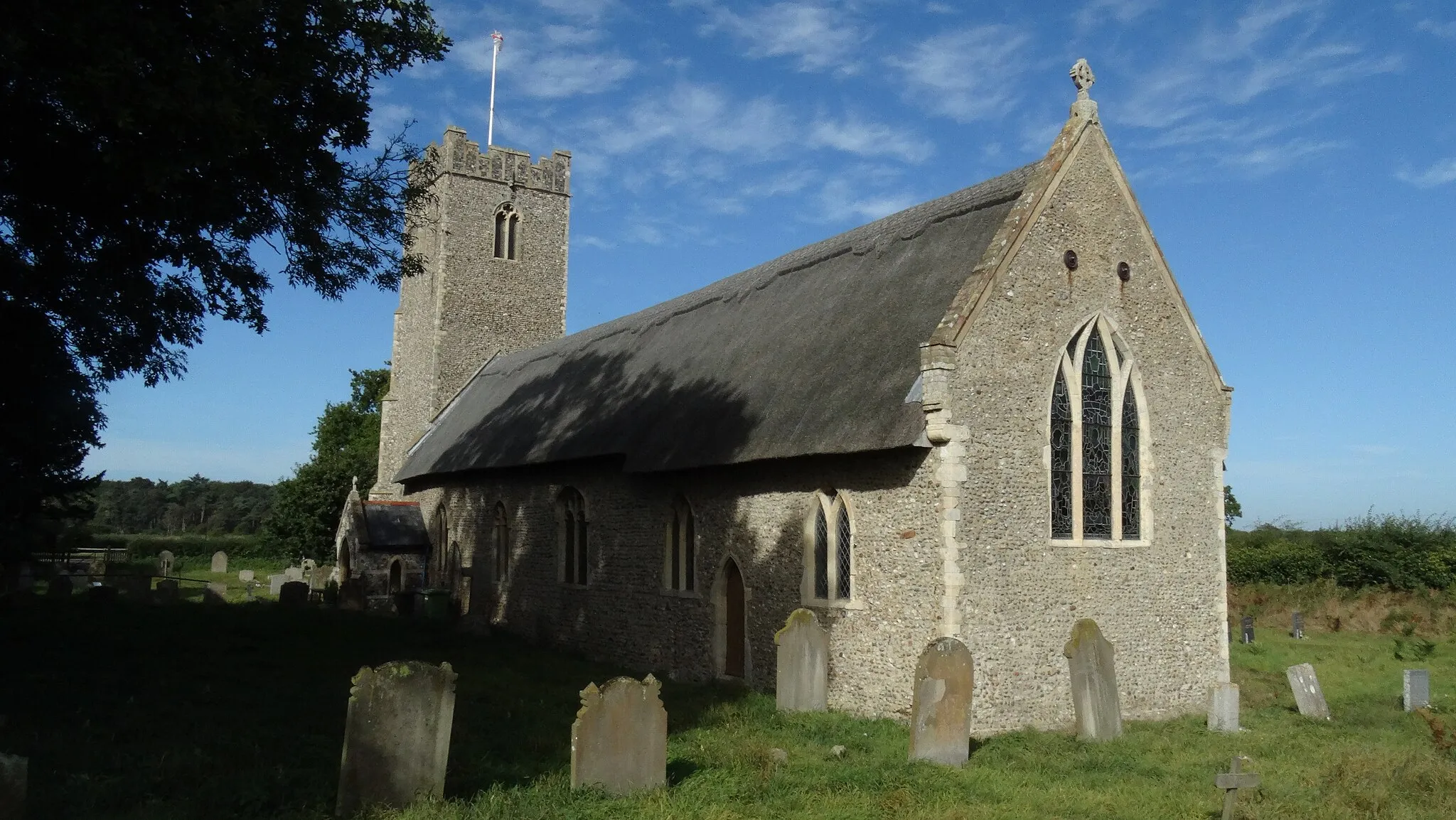 Photo showing: South Cove - St Lawrence Church