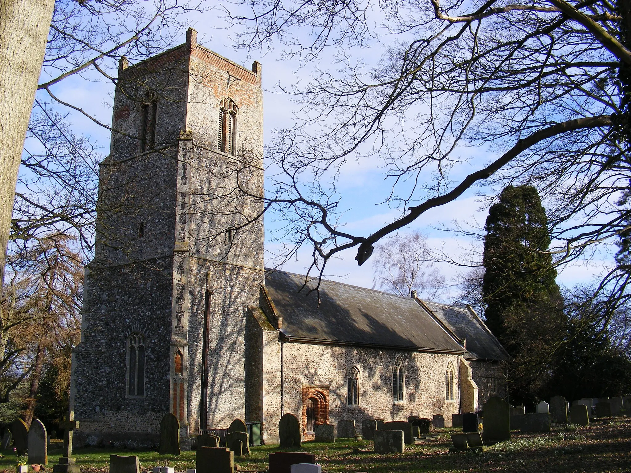 Photo showing: Church of St Peter in Weston, Suffolk, England. A Grade I listed medieval church.