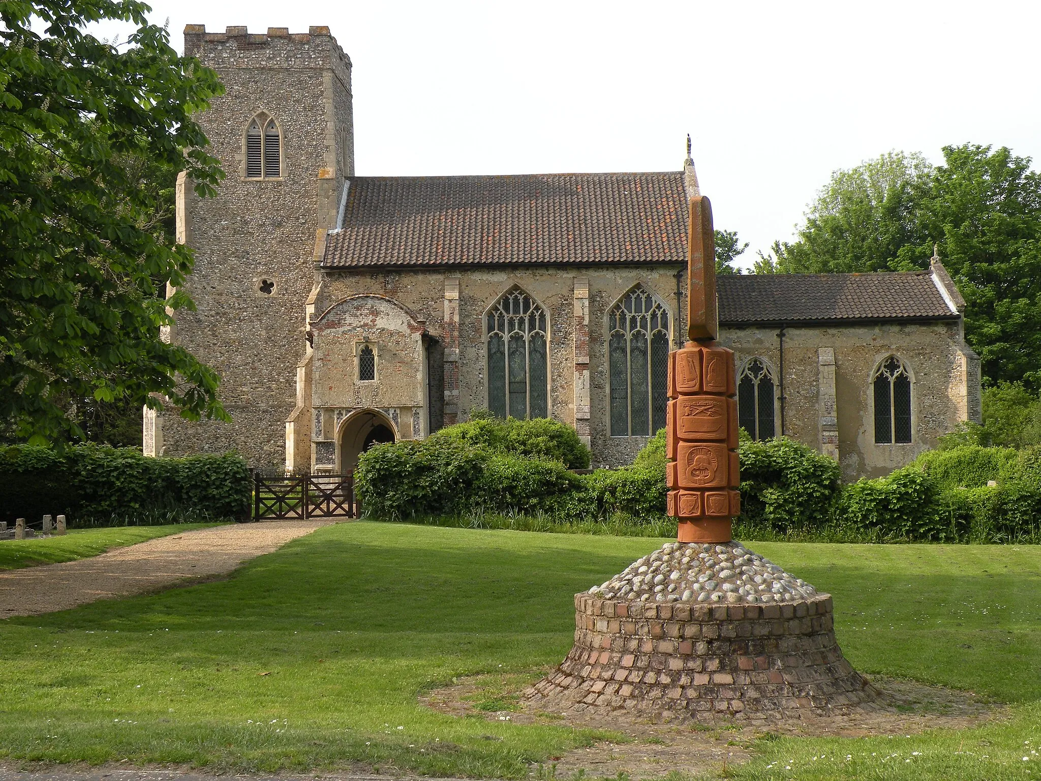 Photo showing: All Saints: the parish church of Ashwellthorpe