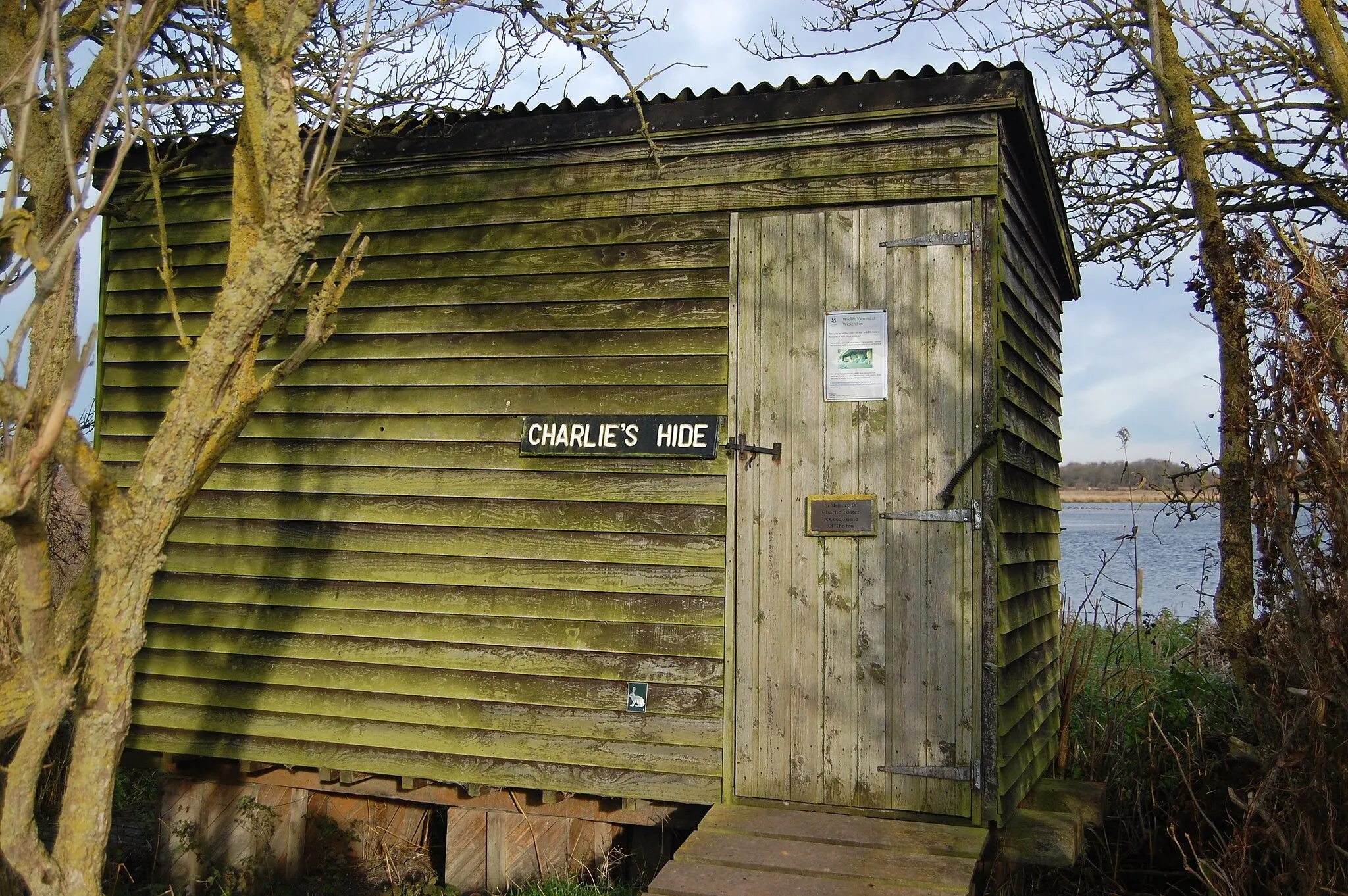 Photo showing: Charlie's Hide, at the national Trust's Wicken Fen nature reserve.