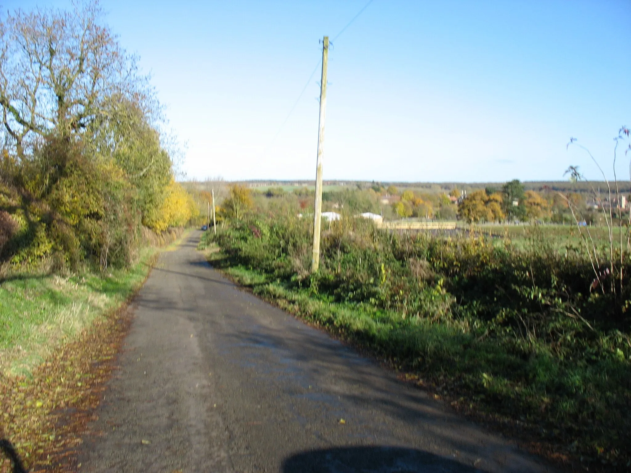 Photo showing: Approaching Sudborough from Slipton