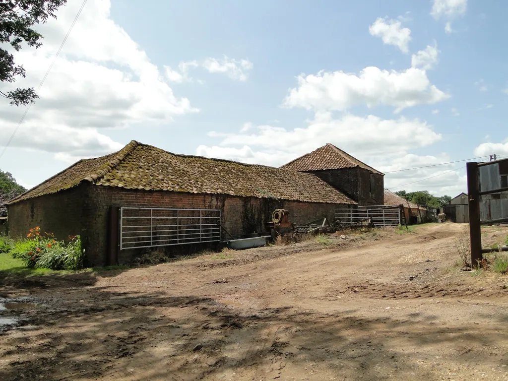 Photo showing: Old farm buildings at Langmere Farm