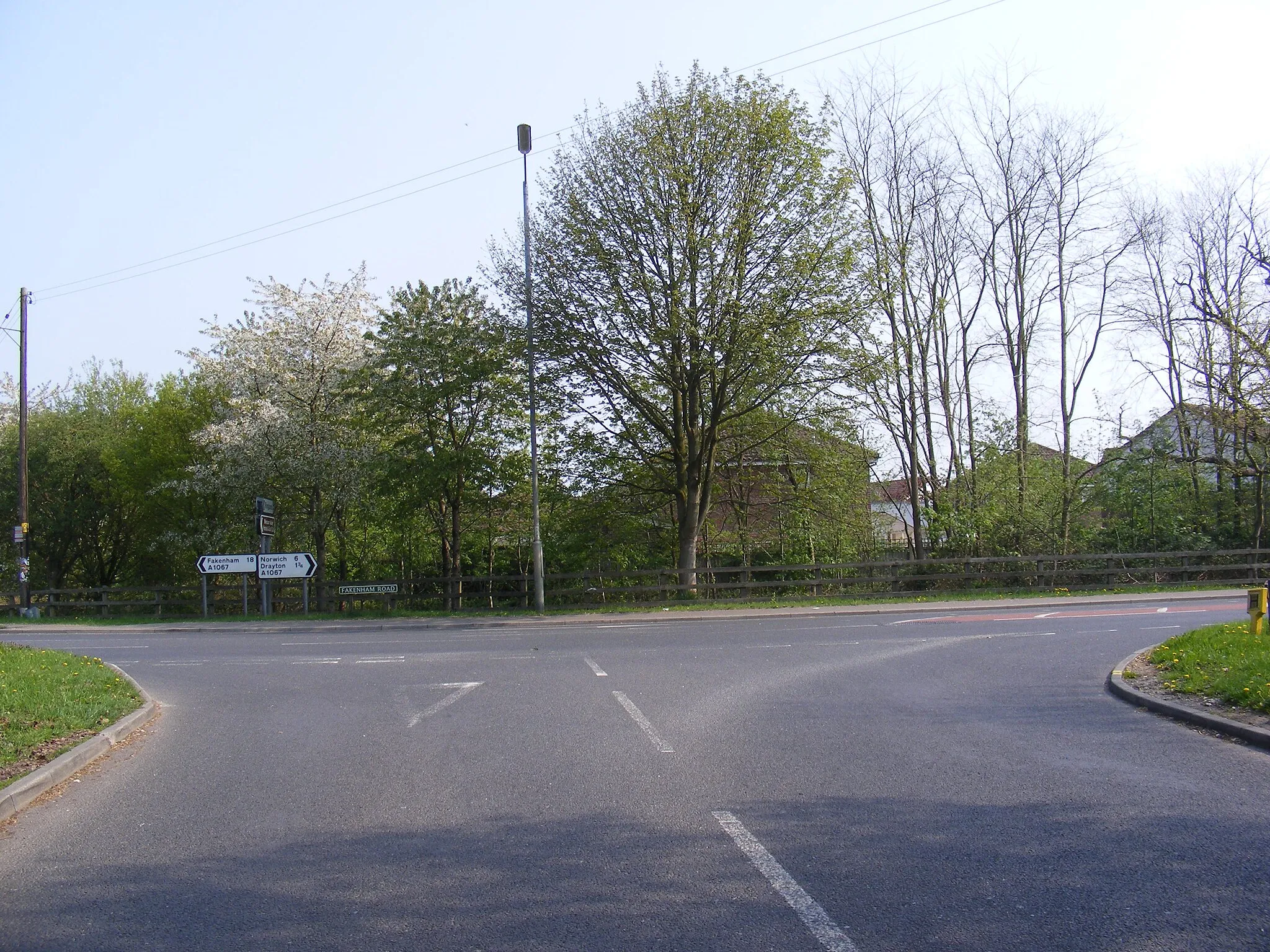 Photo showing: A1067 Fakenham Road