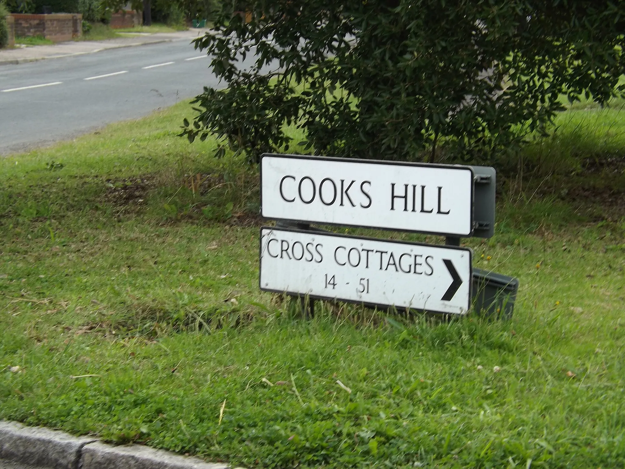 Photo showing: Cookes Hill sign
