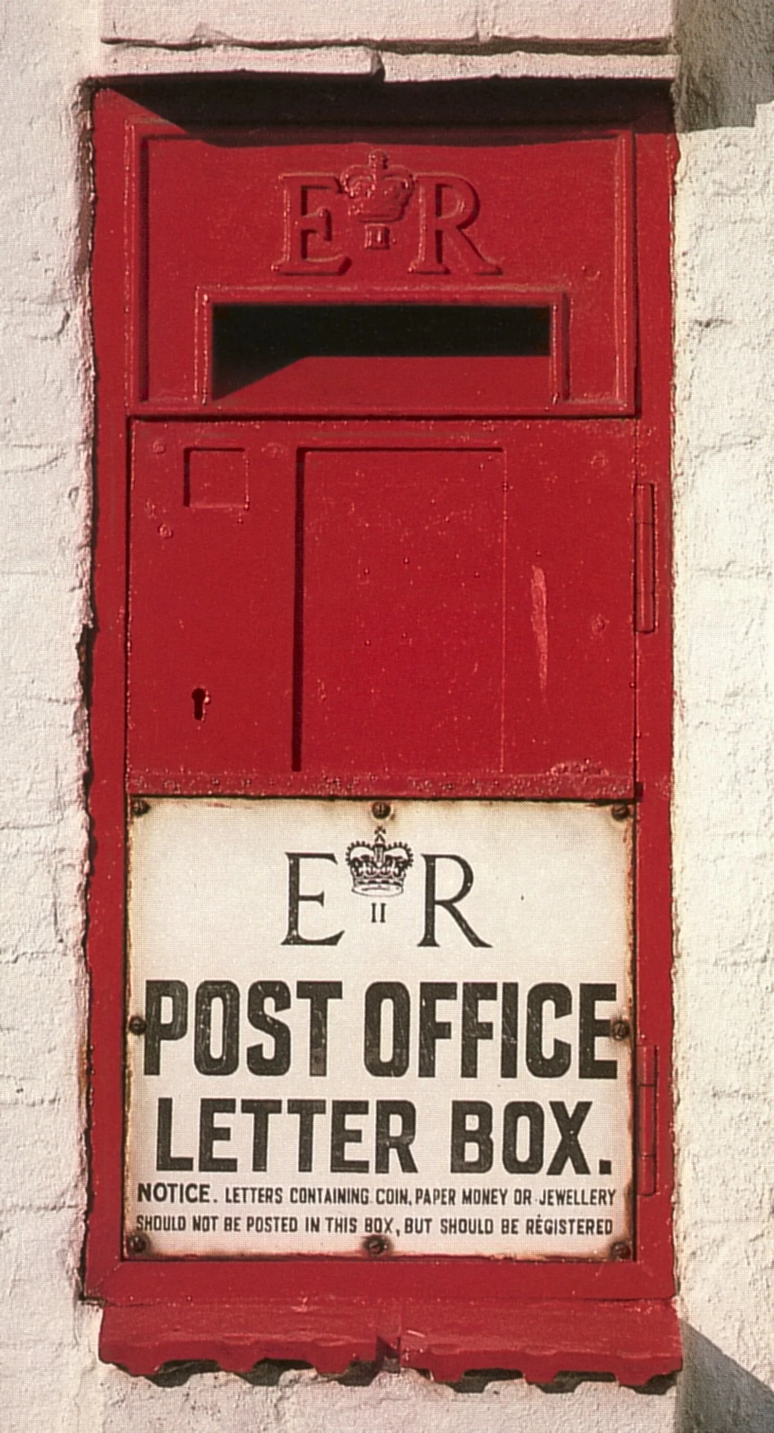 Photo showing: This is a scanned print from a batch in transit from a deceased member in Colchester to the Letter Box Study Group who are meeting in Kings Lynn on Saturday 13th May. I have only scanned the Ludlows, although the collection contains many more images of East Anglian post boxes in the 1980-199 period. Many of these were in rural sub-post offices and consequently, most of what you see here are now gone or at the very least out of use.