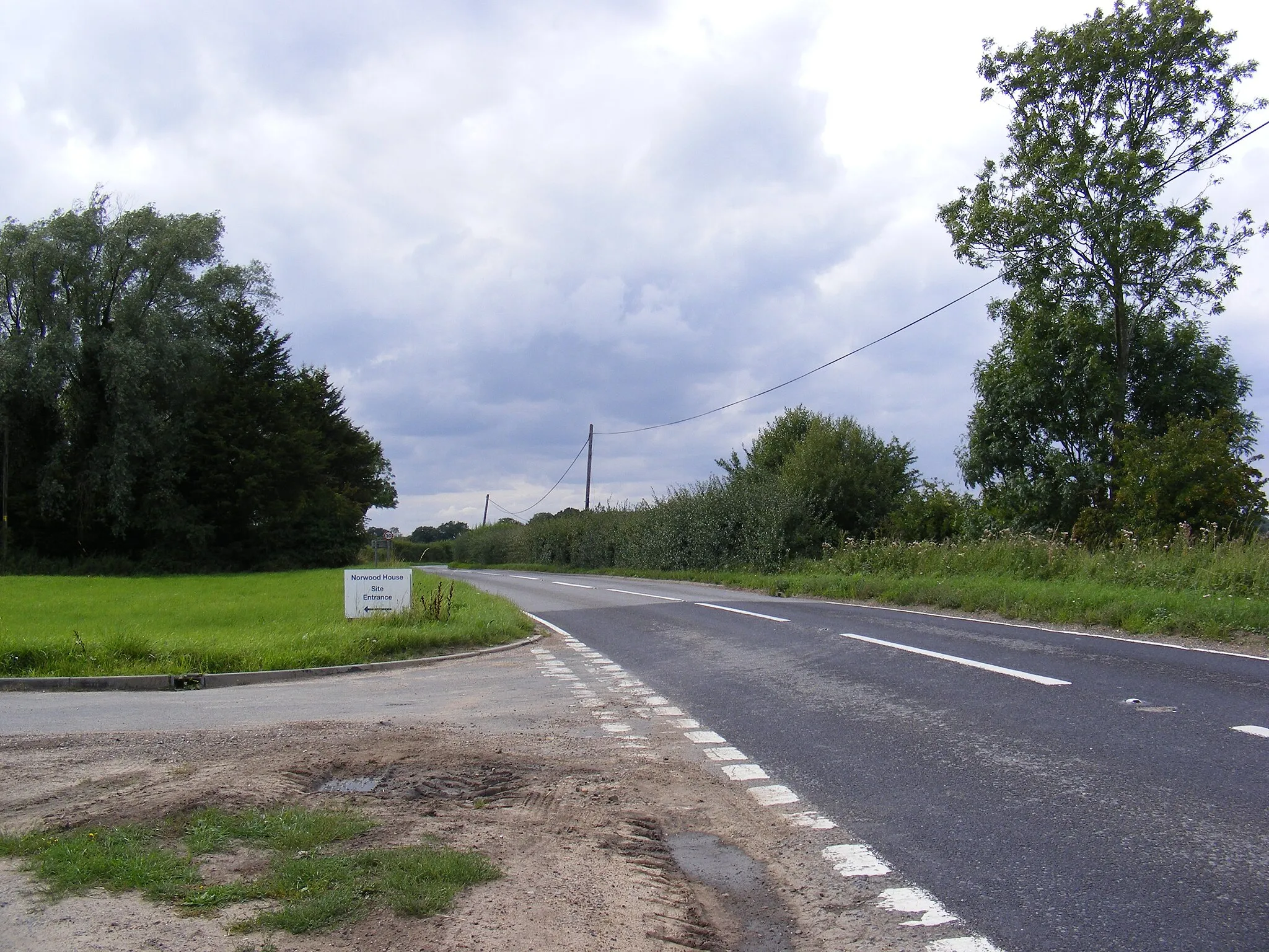 Photo showing: B1122 Yoxford Road