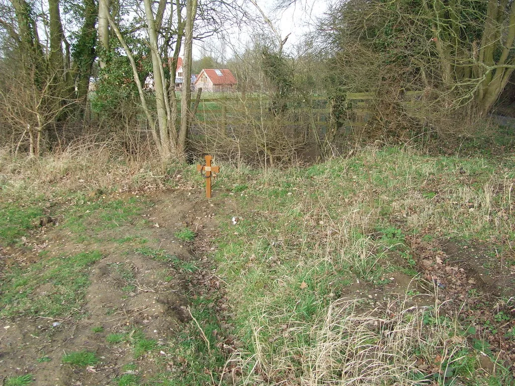 Photo showing: Pet Grave