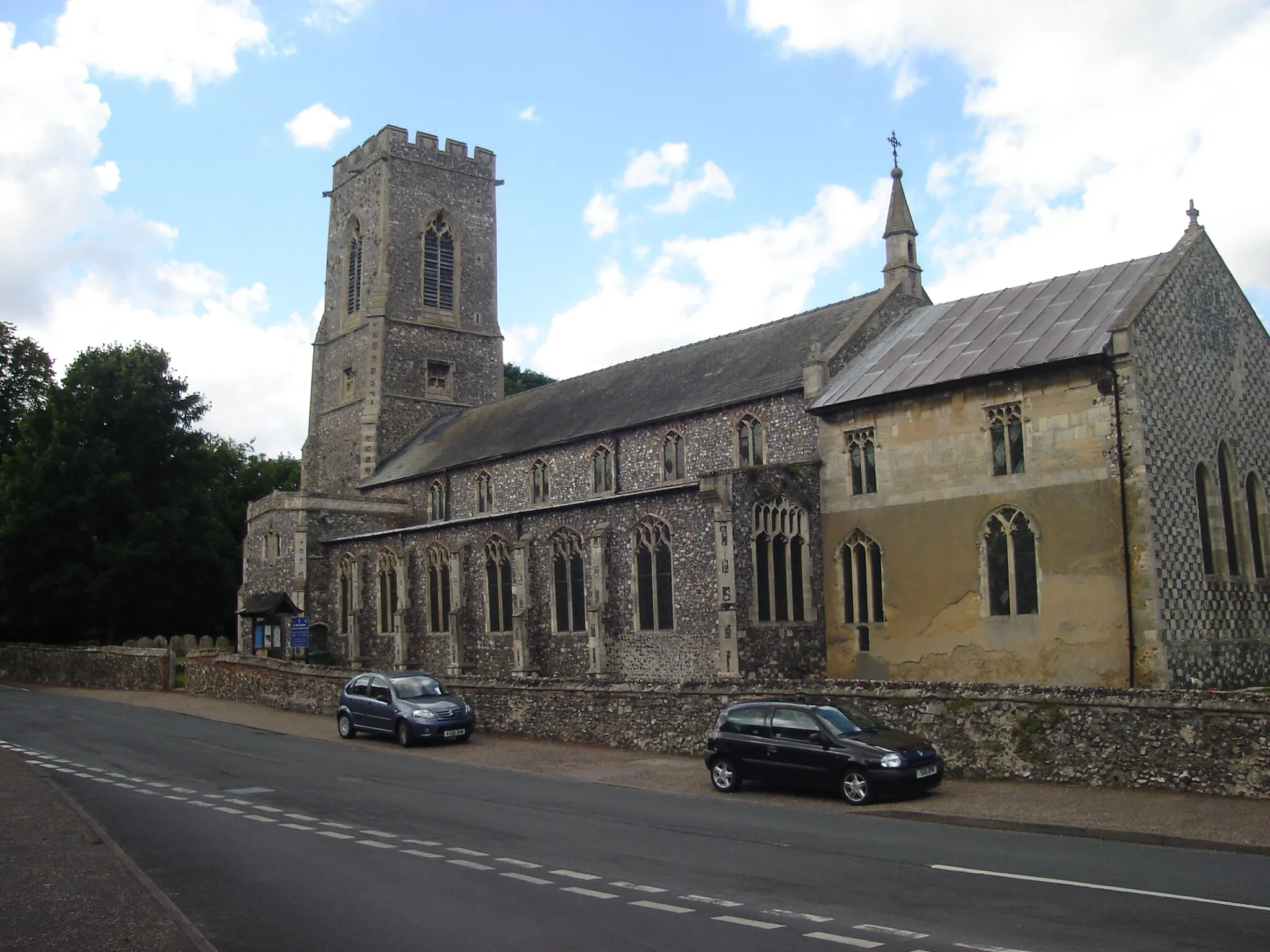 Photo showing: The church of St Mary and St Andrews church, Horsham St Faith, Norfolk