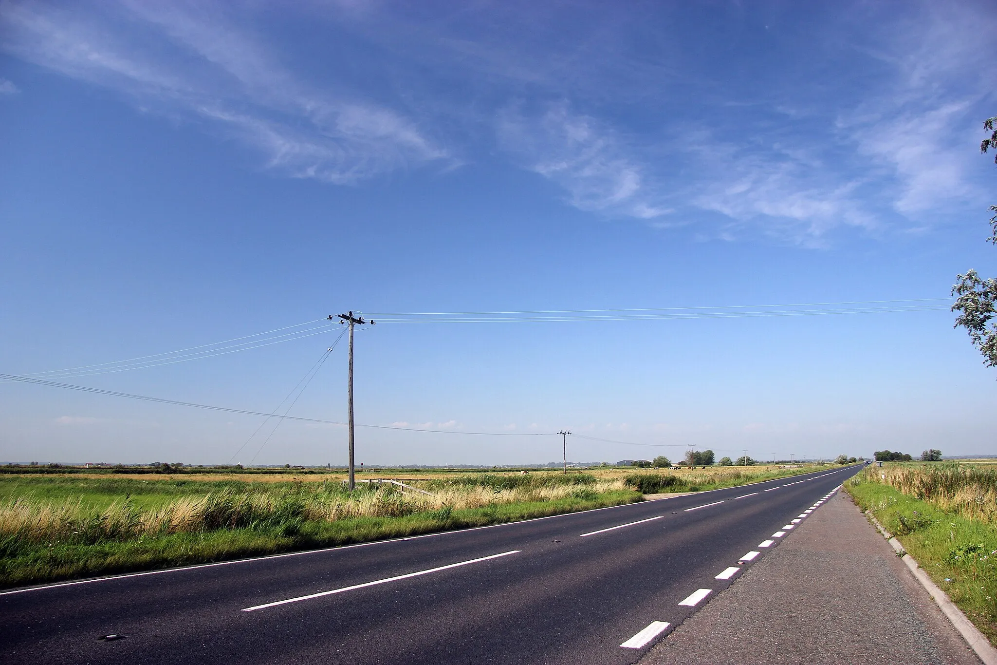 Photo showing: A47 looking west towards Acle/Norwich