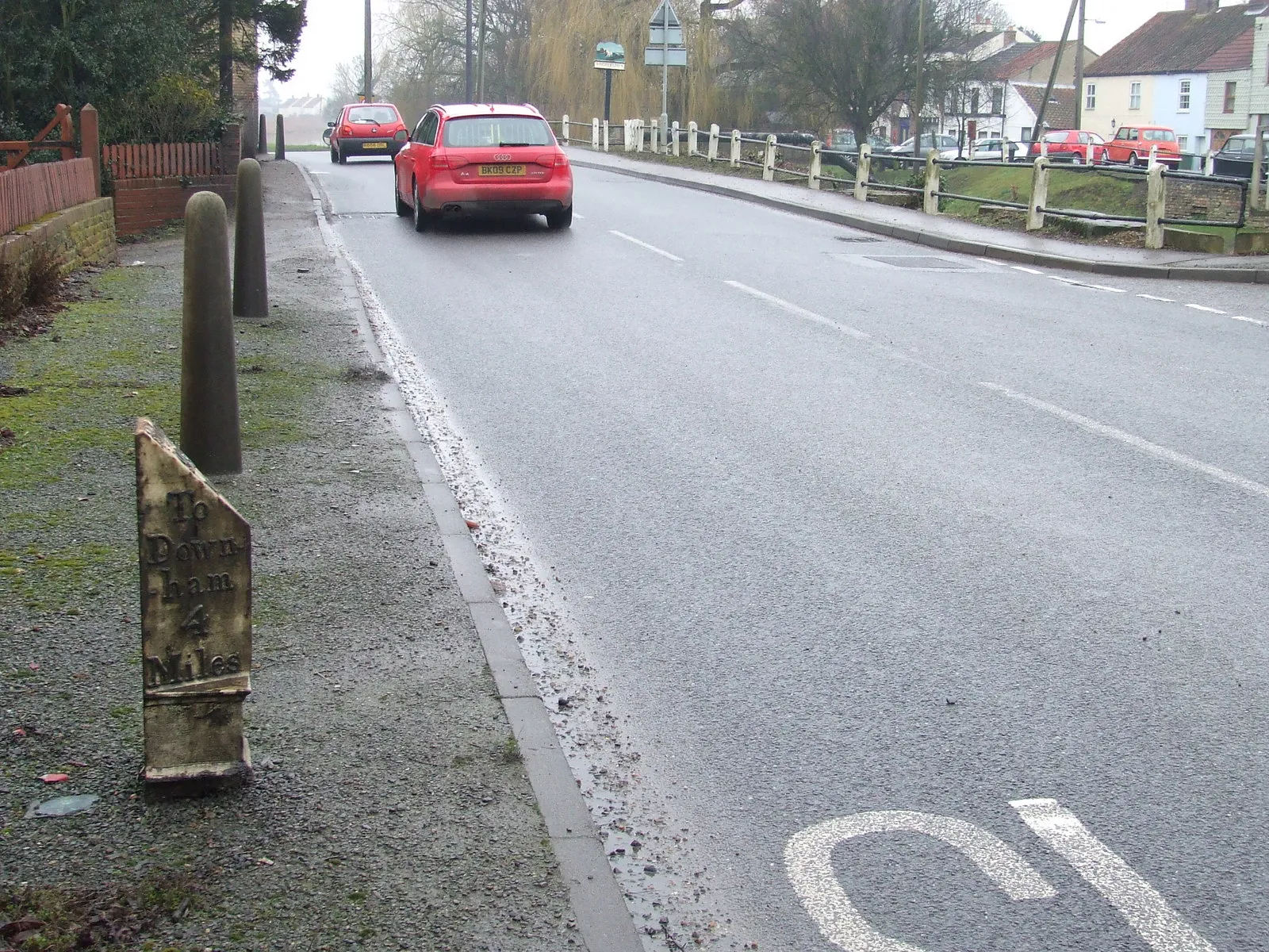 Photo showing: Old Milepost. Old cast iron milepost at Nordelph, Norfolk. For close up view see 1714571