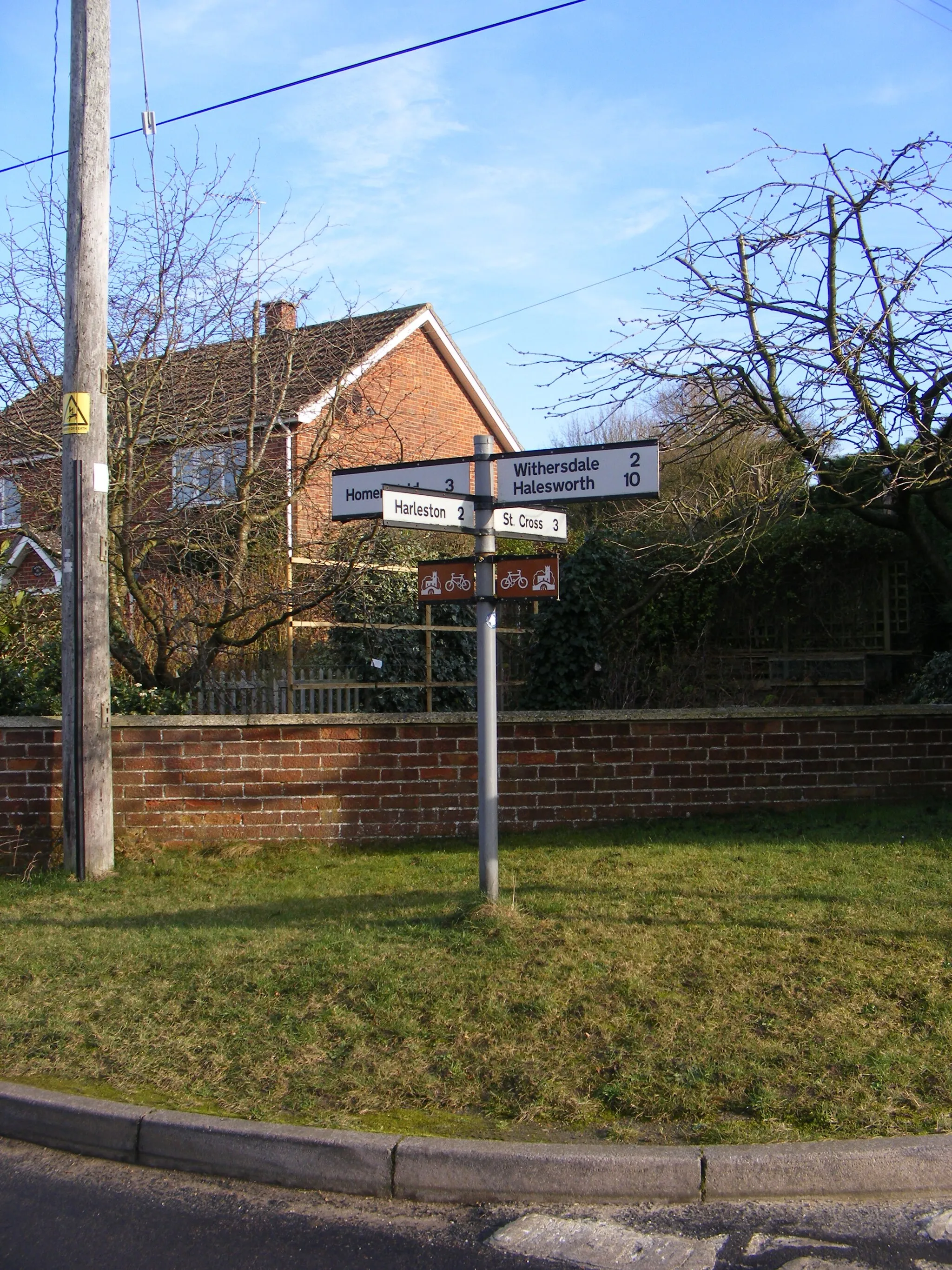 Photo showing: Roadsign on Withersdale Road