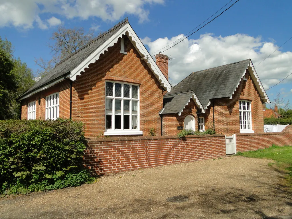 Photo showing: The Old Village School, Clare