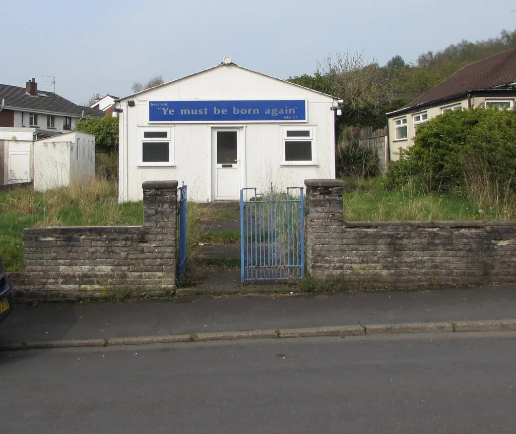 Photo showing: Rhiwderin Free Presbyterian Church. On the west side of Pentre Tai Road. In April 2019 this is one of two places of worship in Rhiwderin. The other one is Tabernacle Congregational Chapel.