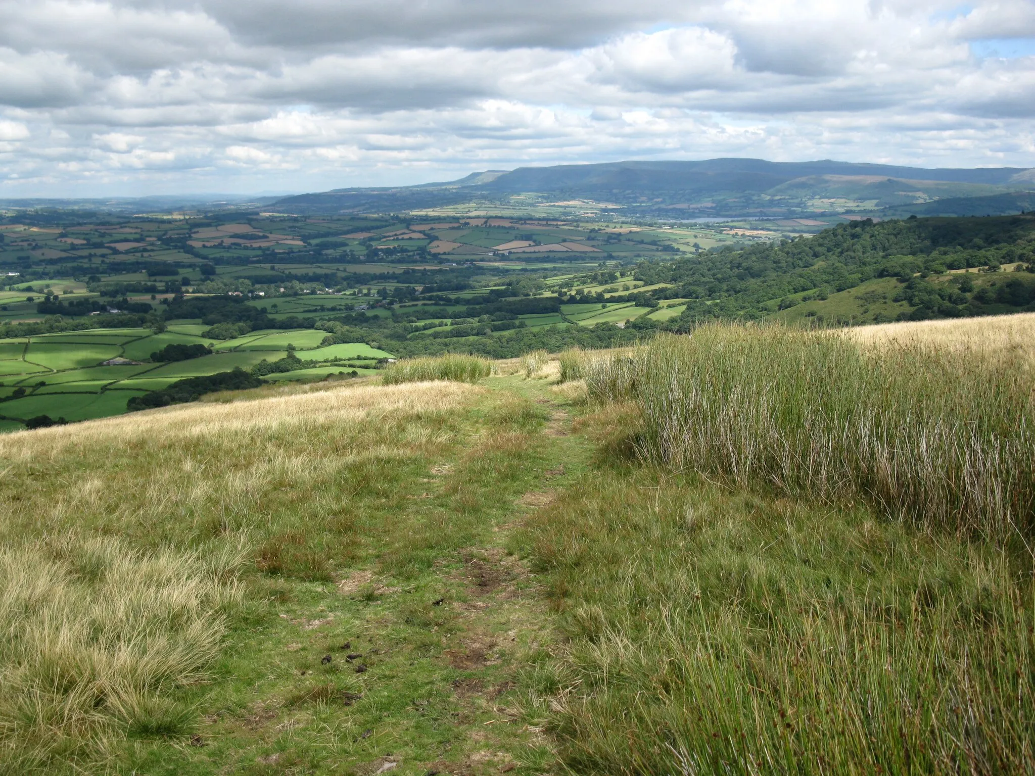Photo showing: Path from Cefn Cyff