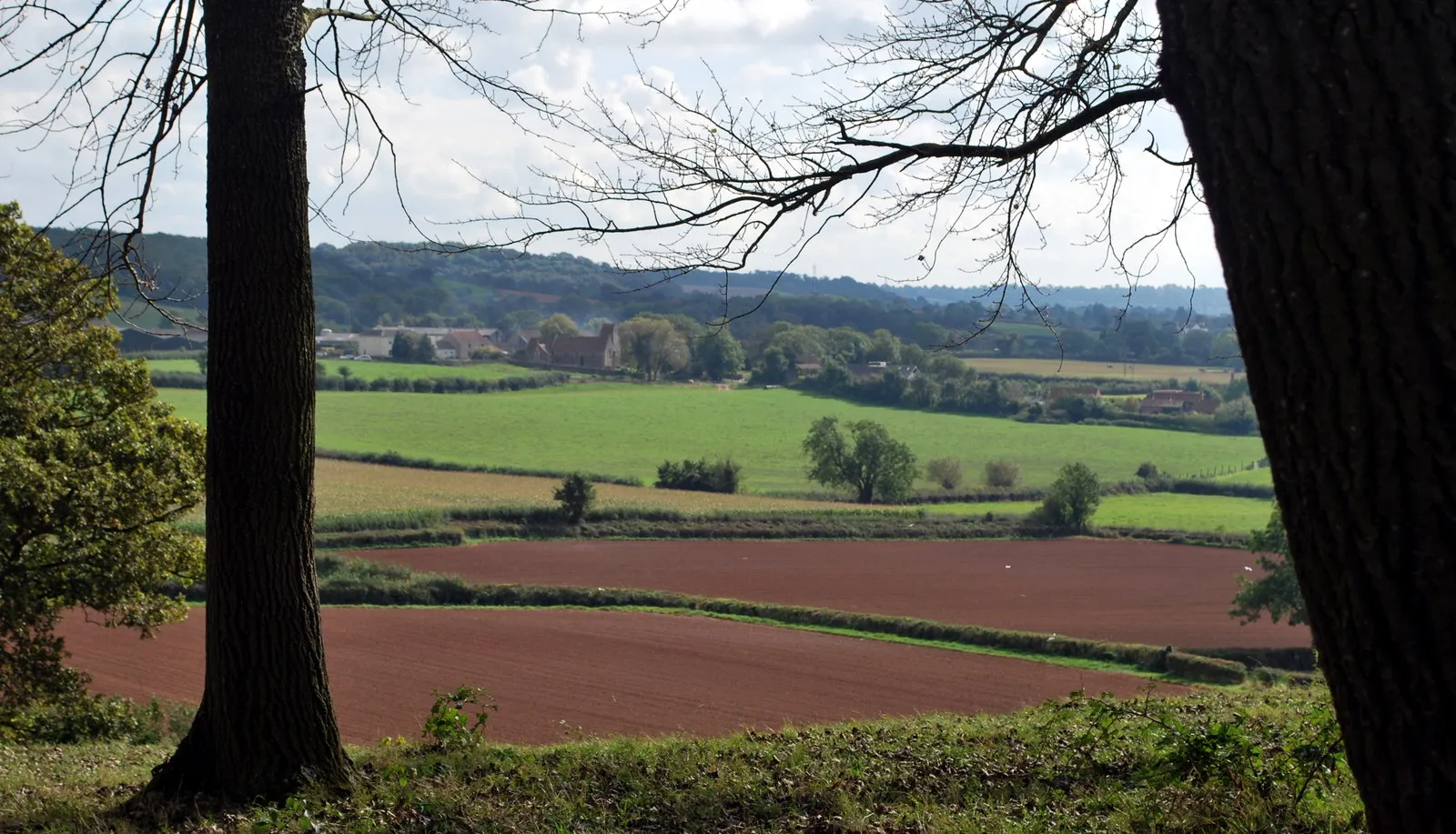Photo showing: View from Cowhill
