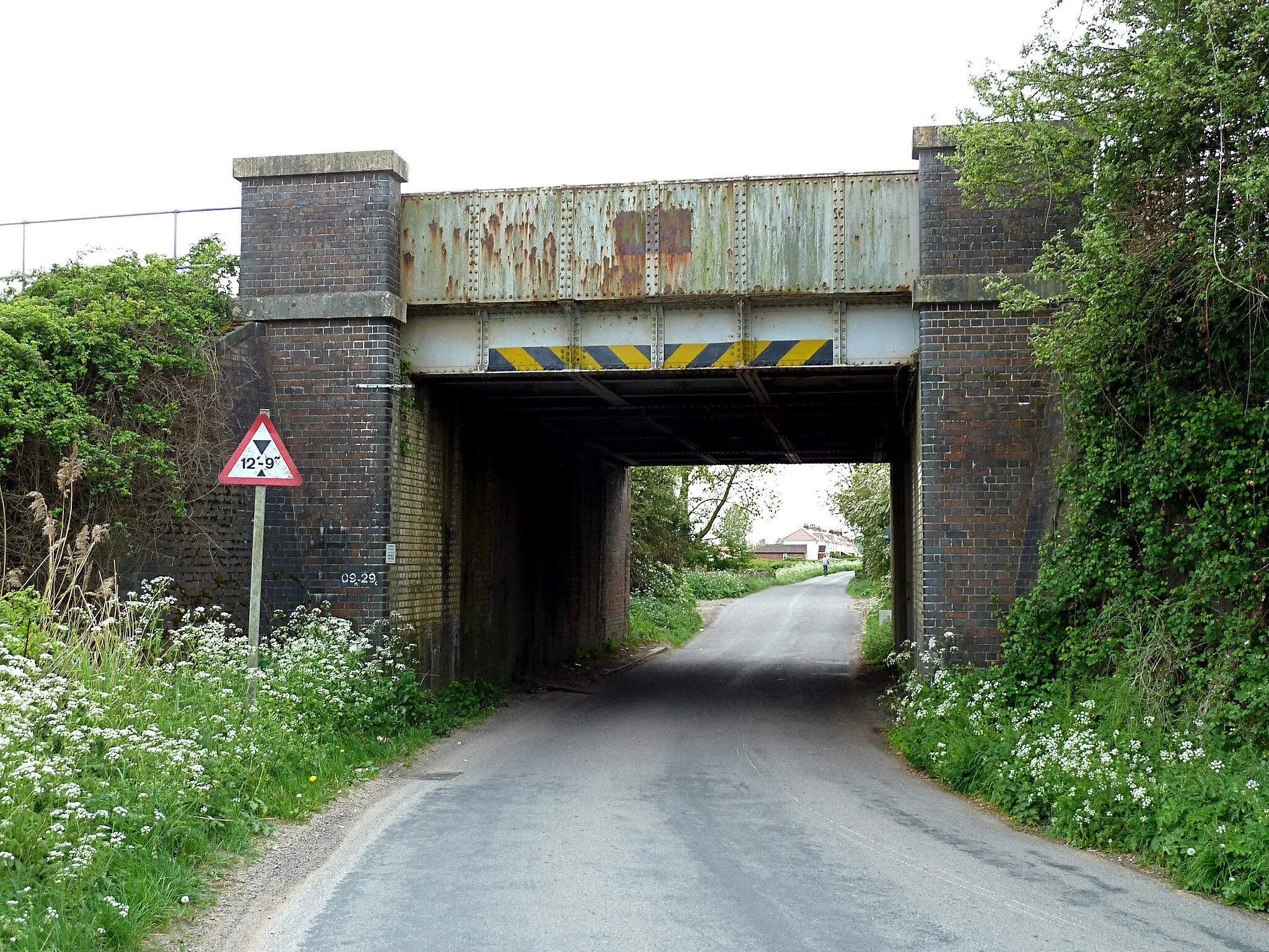 Photo showing: Bridge carrying the Bristol to South Wales line, Pilning