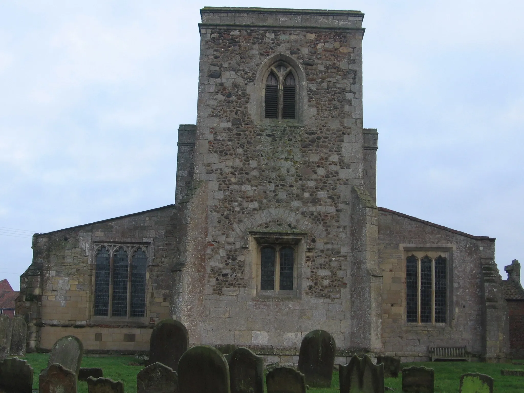 Photo showing: St Mary's Church Welwick, East Riding of Yorkshire, England. Photo taken by me on 22 December 2006.