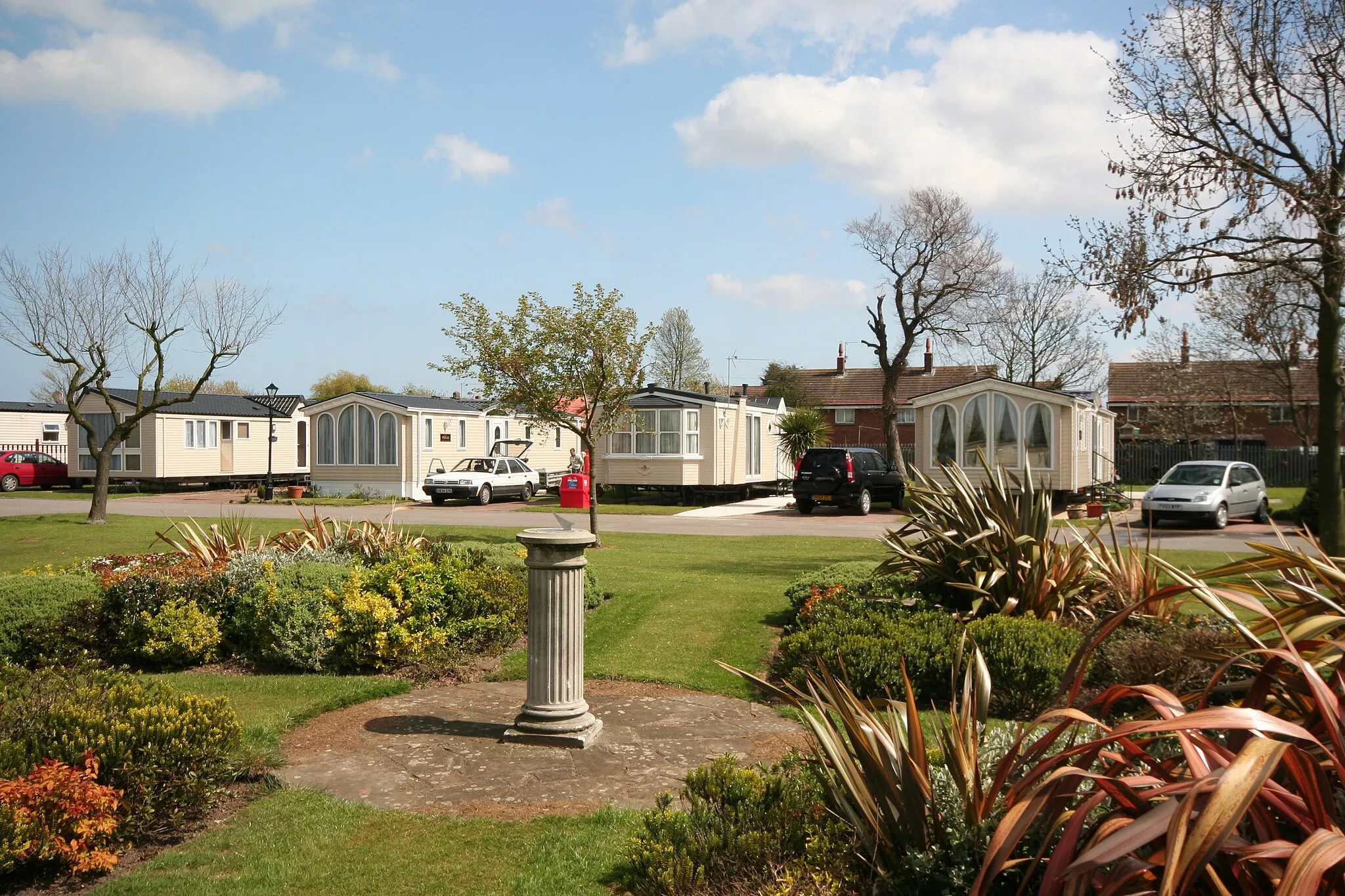 Photo showing: Gardens at Patrington Haven Leisure Park, Patrington Haven, East Riding of Yorkshire, England.