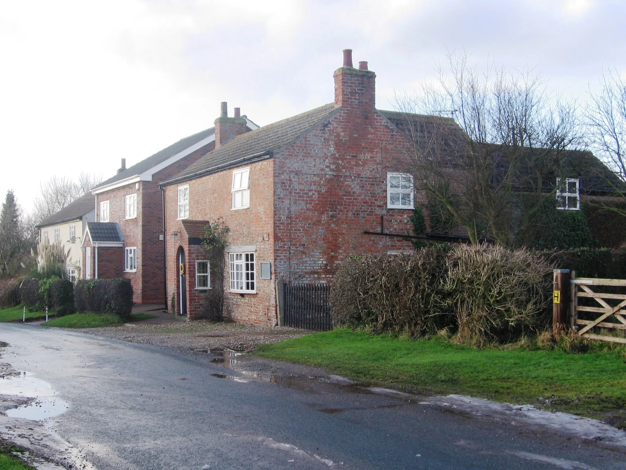 Photo showing: Houses in Danthorpe, East Riding of Yorkshire, England.