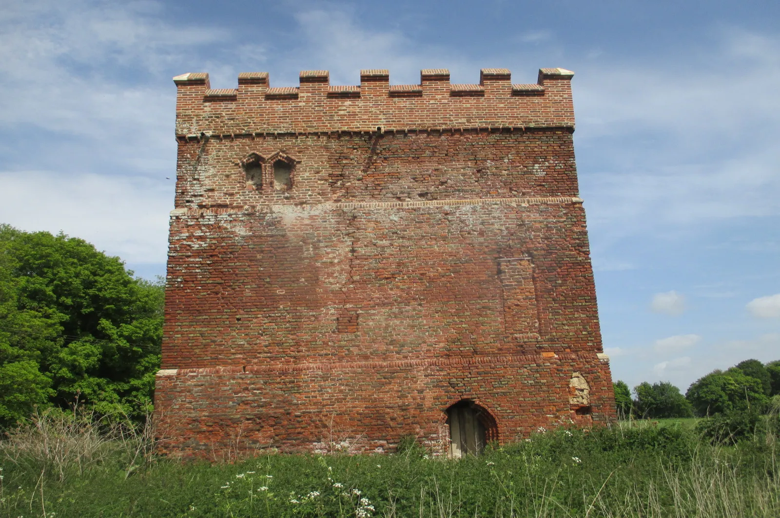 Photo showing: The Southern face of Paull Holme Tower, East Riding of Yorkshire