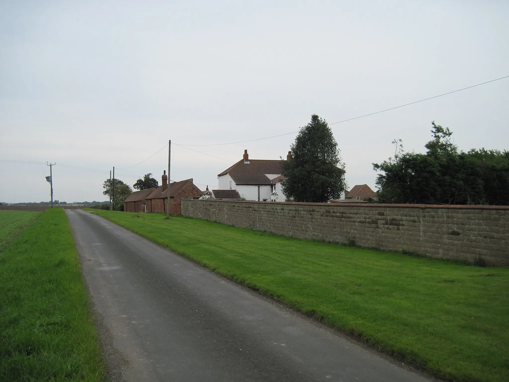 Photo showing: Ryehill  Farm  Ryehill