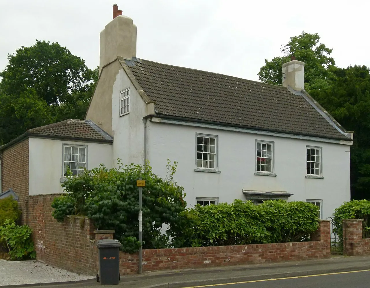 Photo showing: Stapleton Lodge, High Street, Carlton