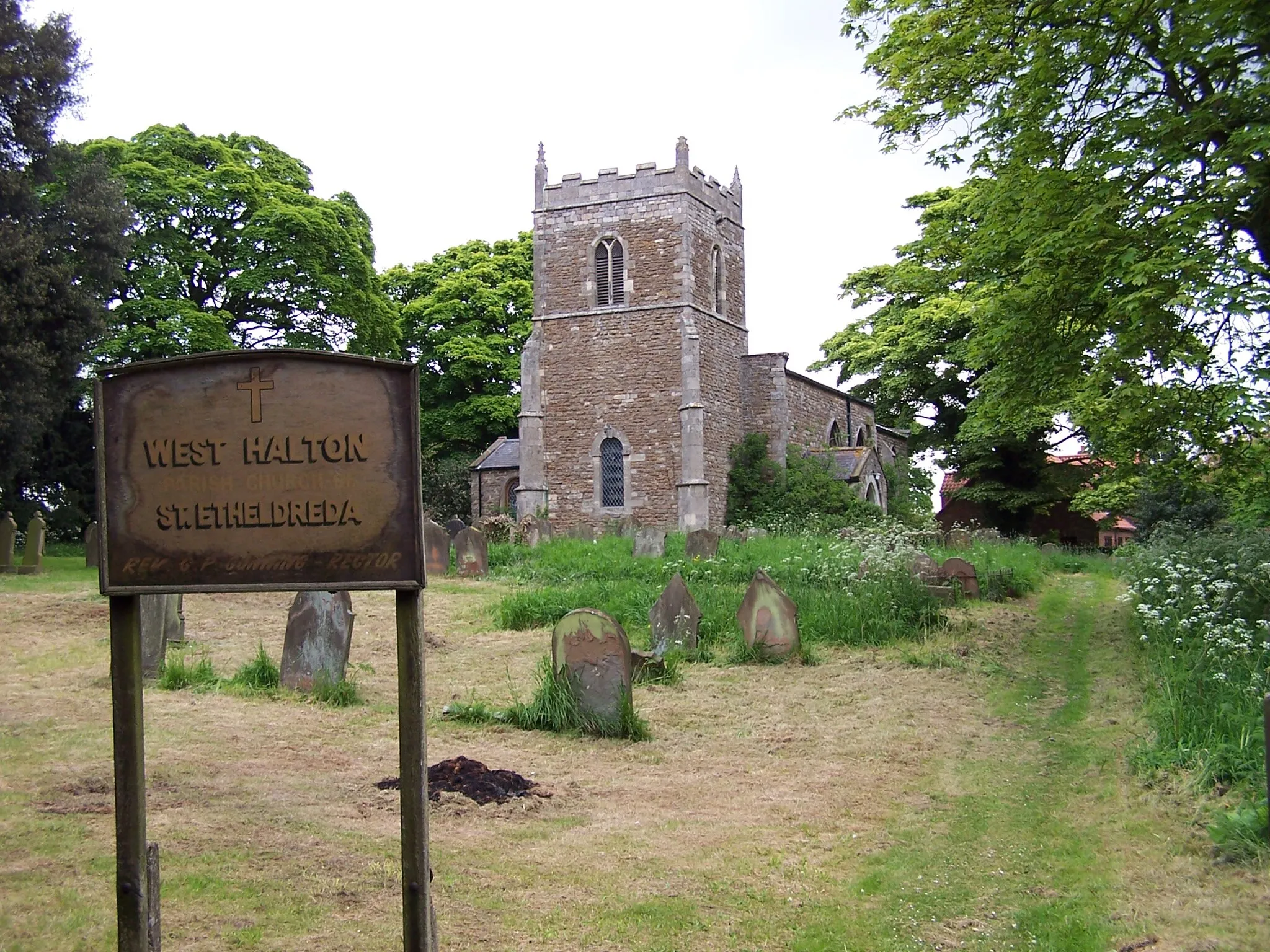 Photo showing: The West Halton parish church of St.Etheldreda was built in 1695 after the destruction of an earlier building in a fire in 1692.