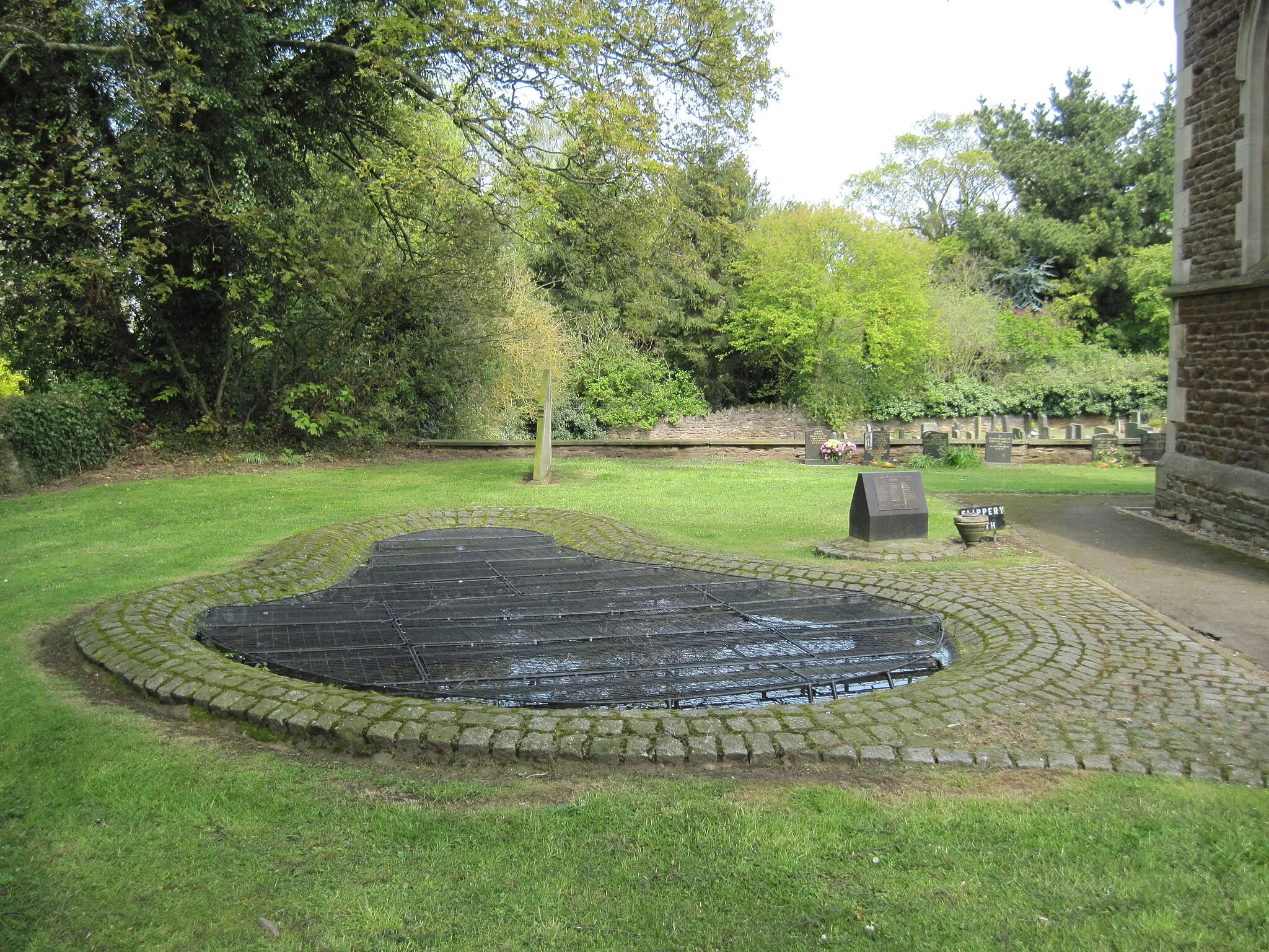 Photo showing: Memorial  to  the  Flixborough  Disaster