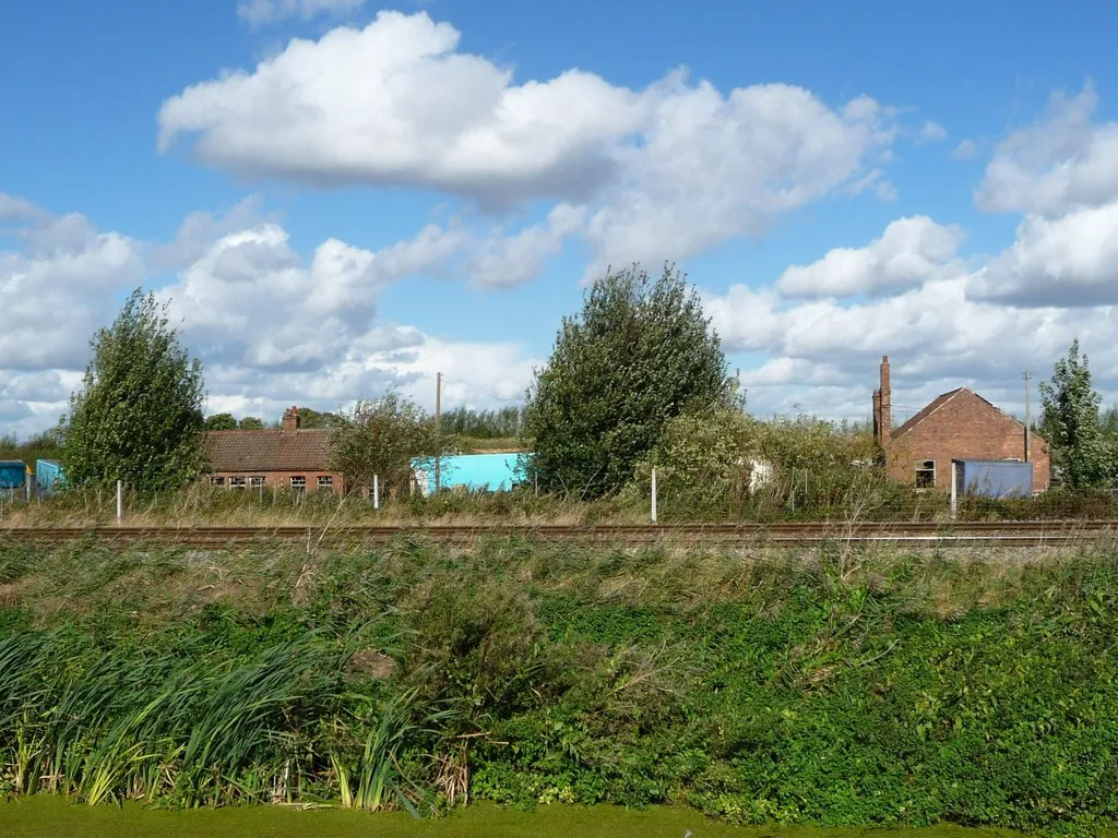 Photo showing: Derelict buildings at the old brickworks, Ealand