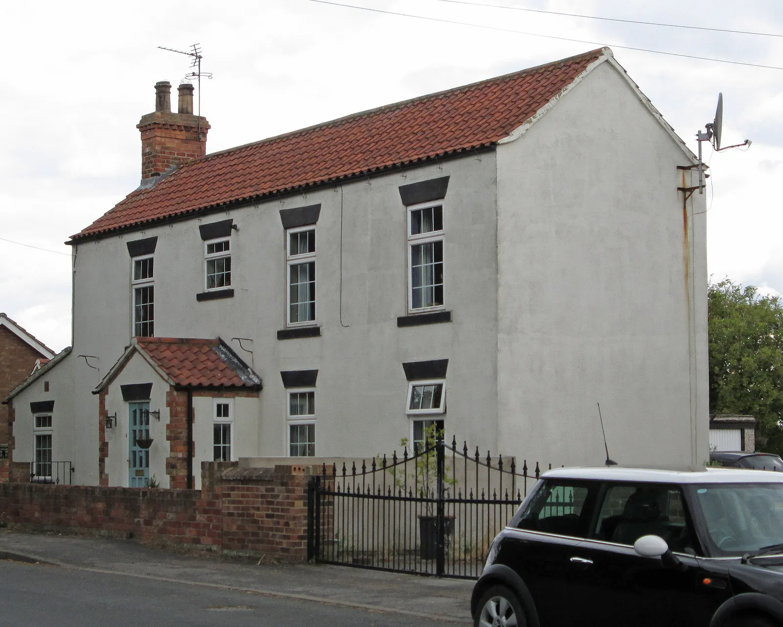 Photo showing: Crowle - former post office on New Trent Street