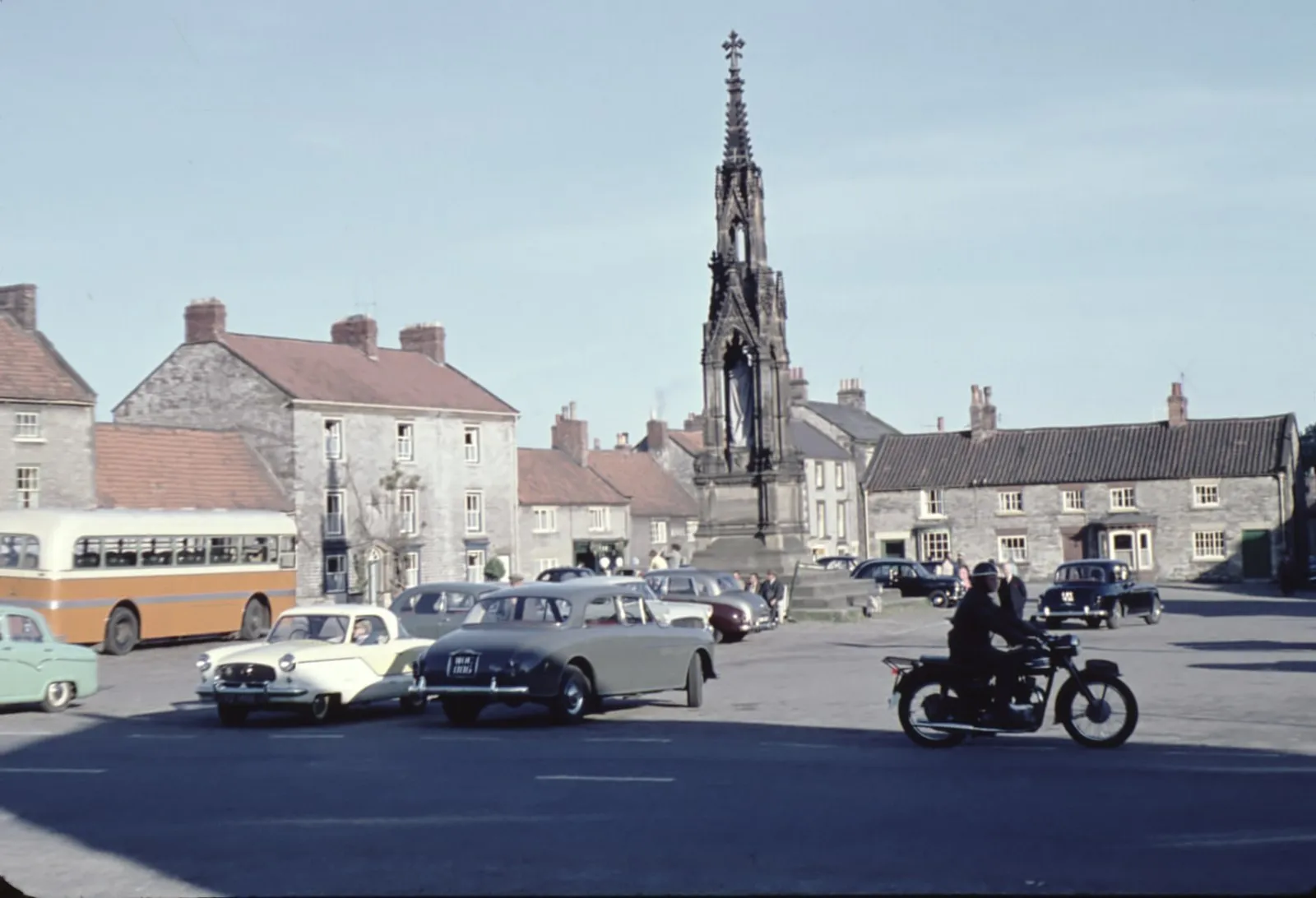 Photo showing: Helmsley Square in May 1959