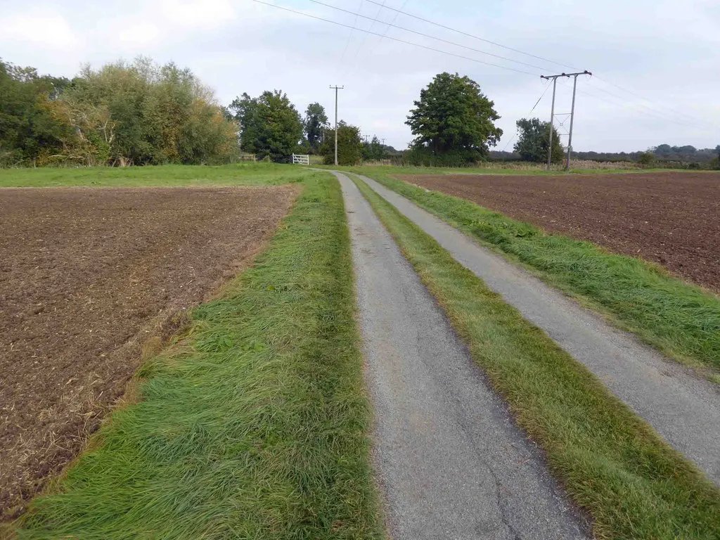 Photo showing: Church Lane Waithe