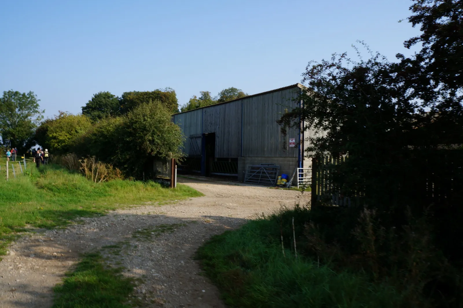 Photo showing: Buildings near Glebe Farm